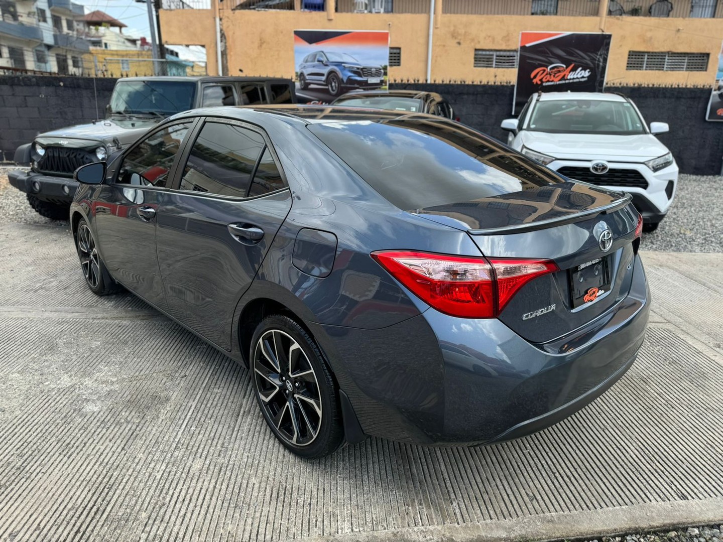 carros - Toyota Corolla LE 2019 3