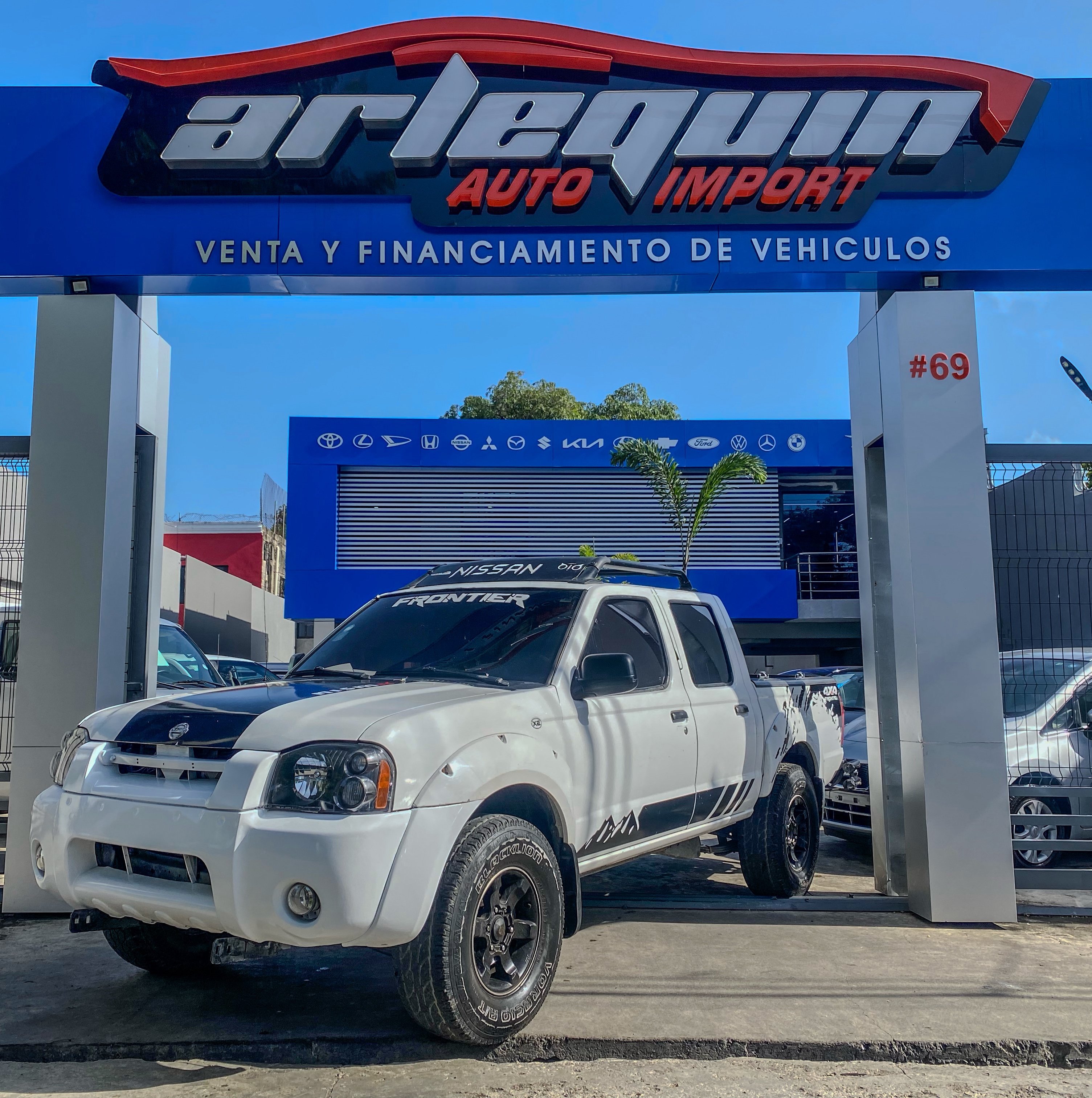 jeepetas y camionetas - Nissan Frontier SL 2004