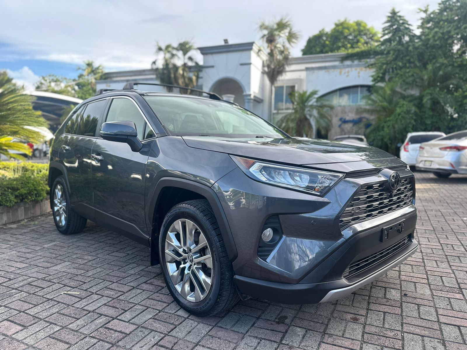 jeepetas y camionetas - Toyota rav4 2019 limited  3