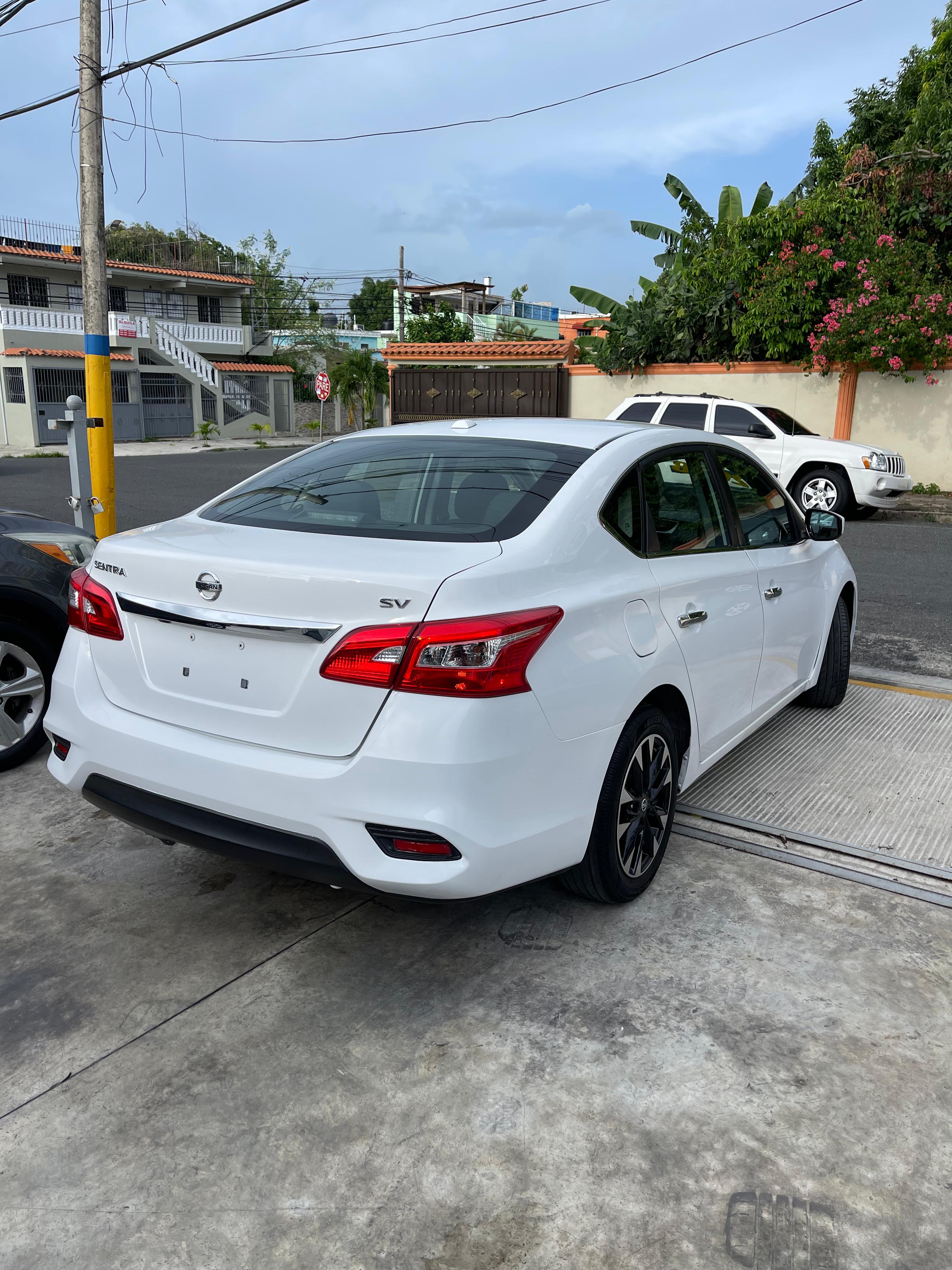 carros - nissan sentra sv 7