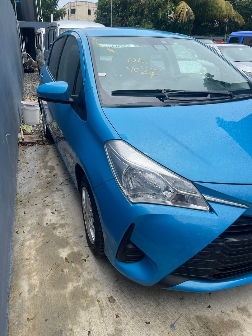 carros - TOYOTA VITZ 2018 4 CILINDROS LA FULL 