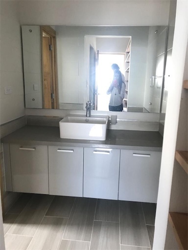 apartamentos - Vendo hermoso apto en La Julia piso alto 
167. Mts. 
3 habitación 
3.5 baños