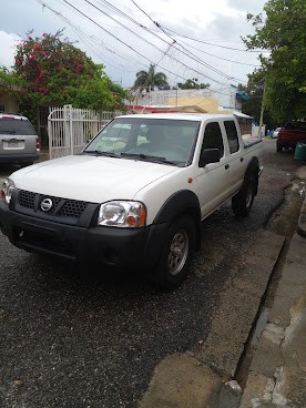 jeepetas y camionetas - Camioneta Nissan frontier 2013, leer descripción 4