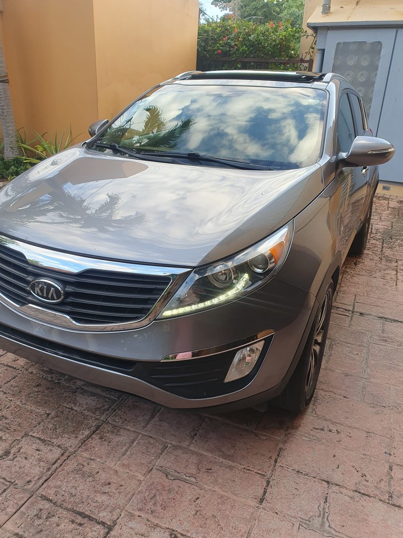 jeepetas y camionetas - Kia sportage EX 2012 excelentes condiciones  2