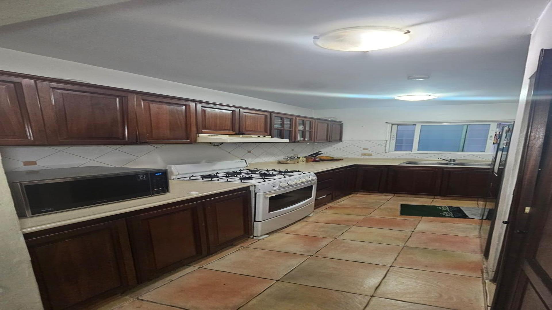 apartamentos - Apartamento en arroyo hondo, próximo al Nacional 3