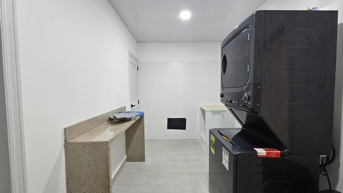 apartamentos - Alquiler de Apartamento Amueblado en Piantini 8