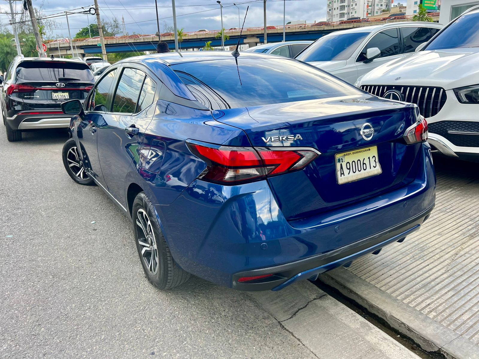 carros - NISSAN VERSA 2021 1