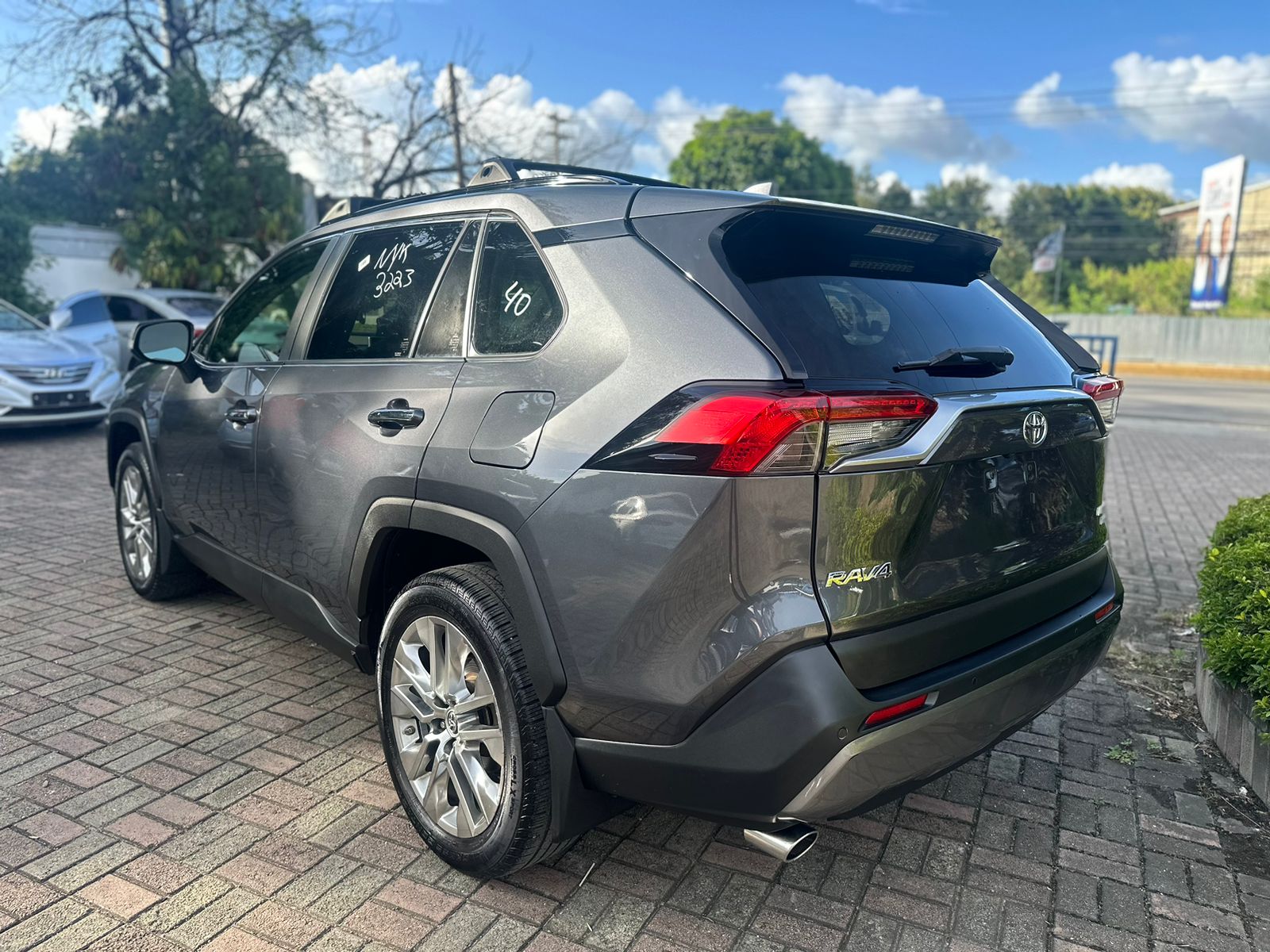 jeepetas y camionetas - Toyota rav4 2019 limited  5