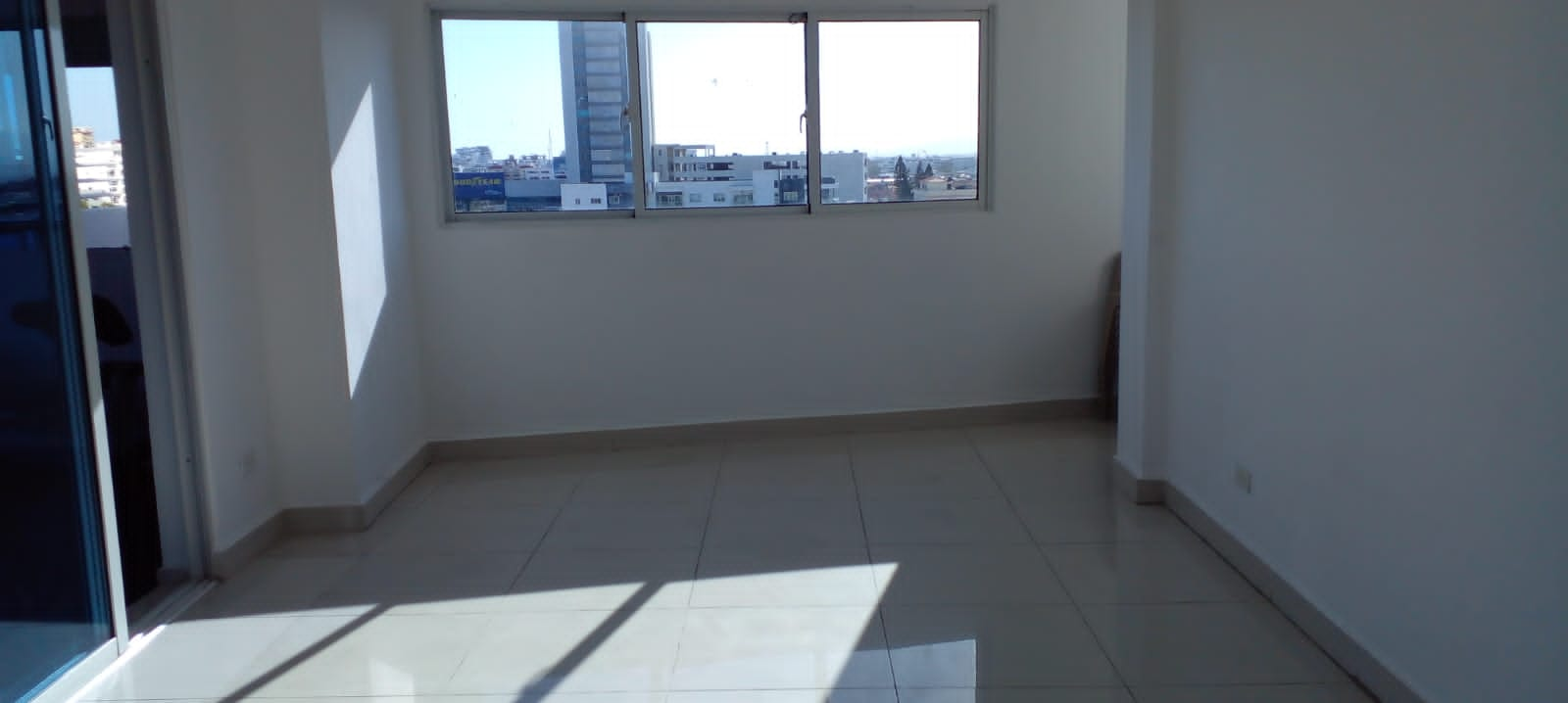 apartamentos - Apartamento en alquiler 130m2 Piso 4 Vista al mar 1