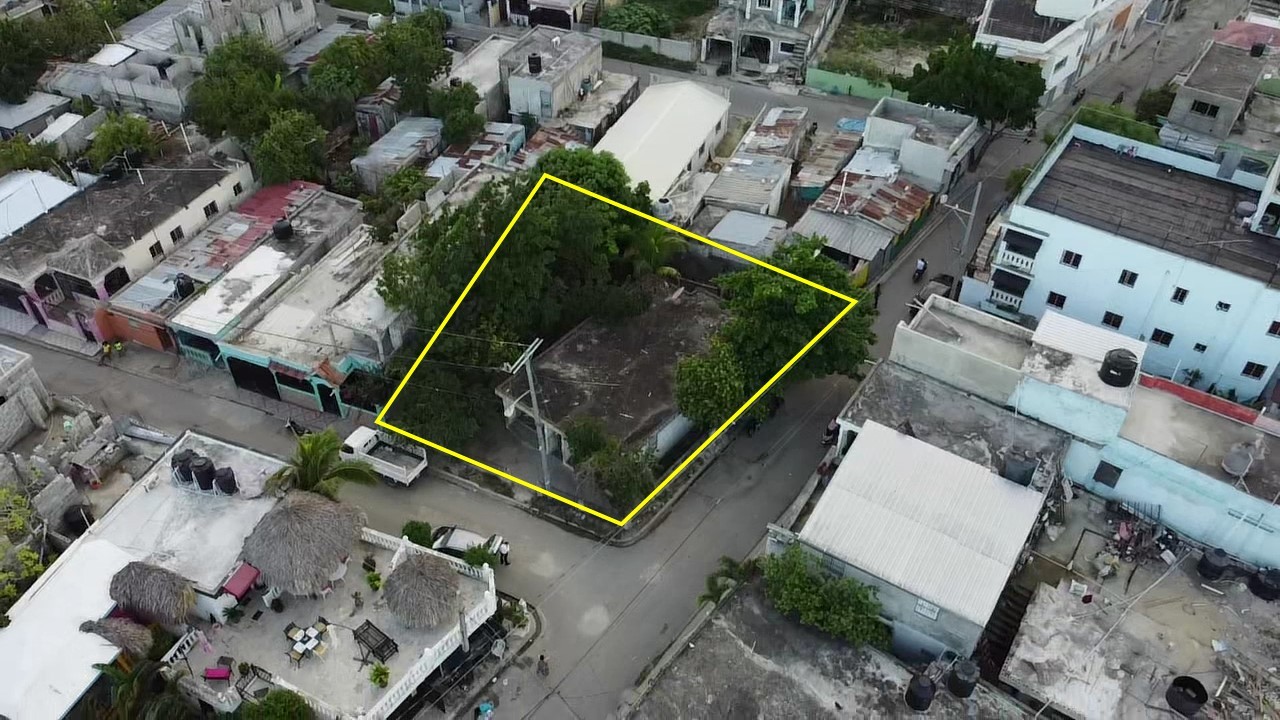 casas - Se Vende Casa con  Patio Grande y de esquina en el Juan Pablo Duarte 4