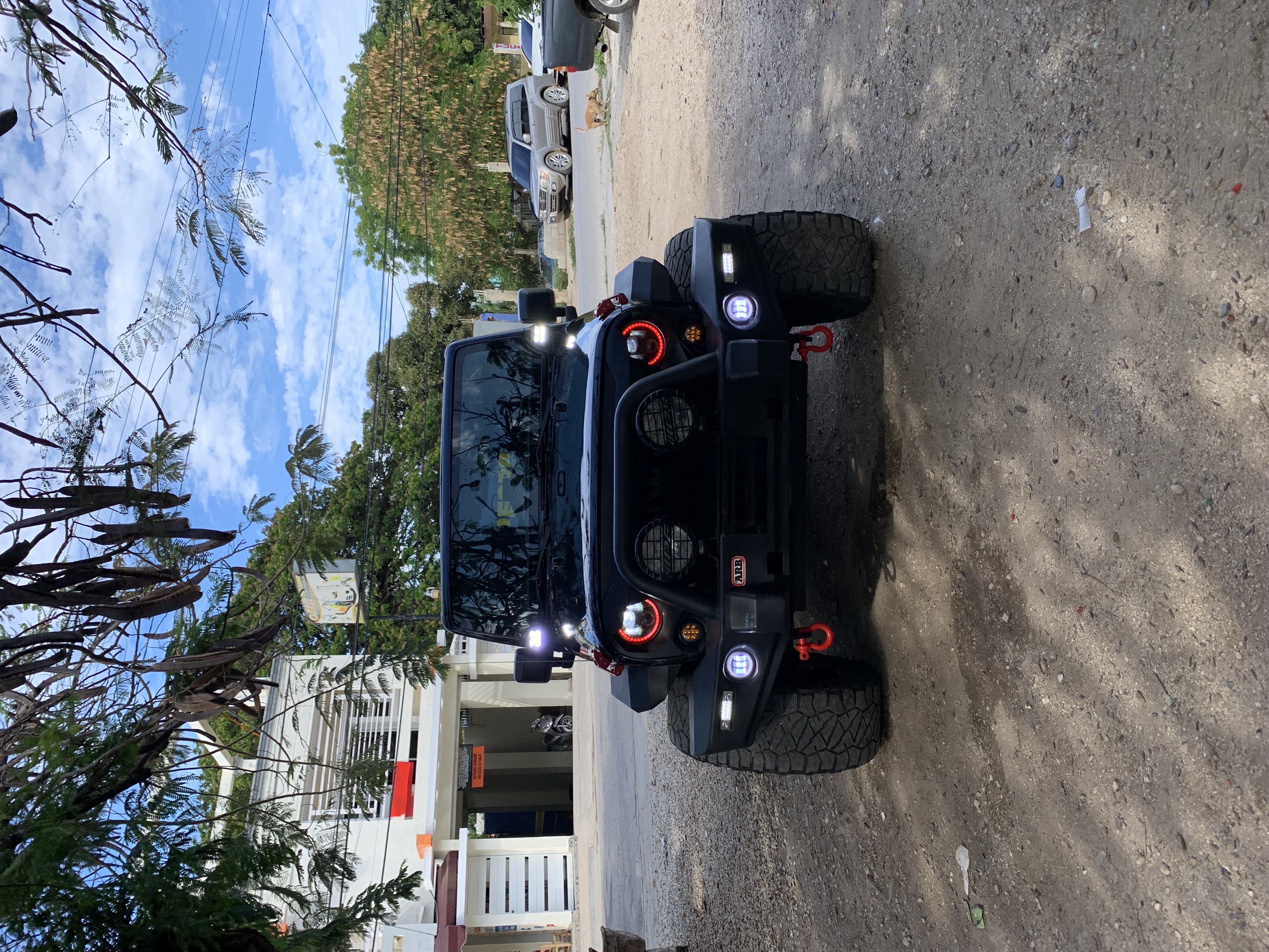 jeepetas y camionetas - Jeep Wrangler Sahara Unlimited 2013 
EXCELENTES CONDICIONES 0