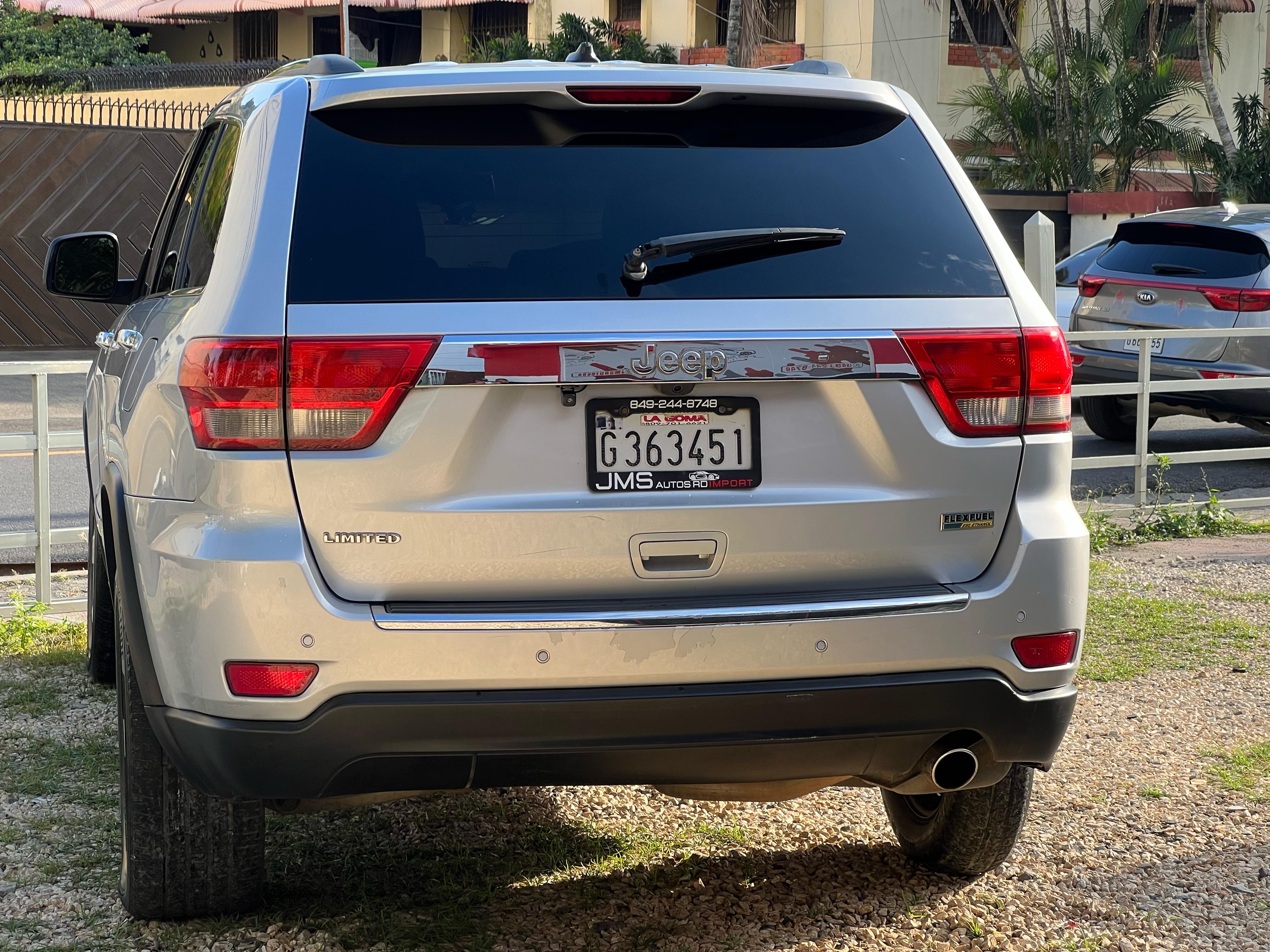 jeepetas y camionetas - JEEP GRAND CHEROKEE LIMITED FULL PANORÁMICA AÑO 2011 3