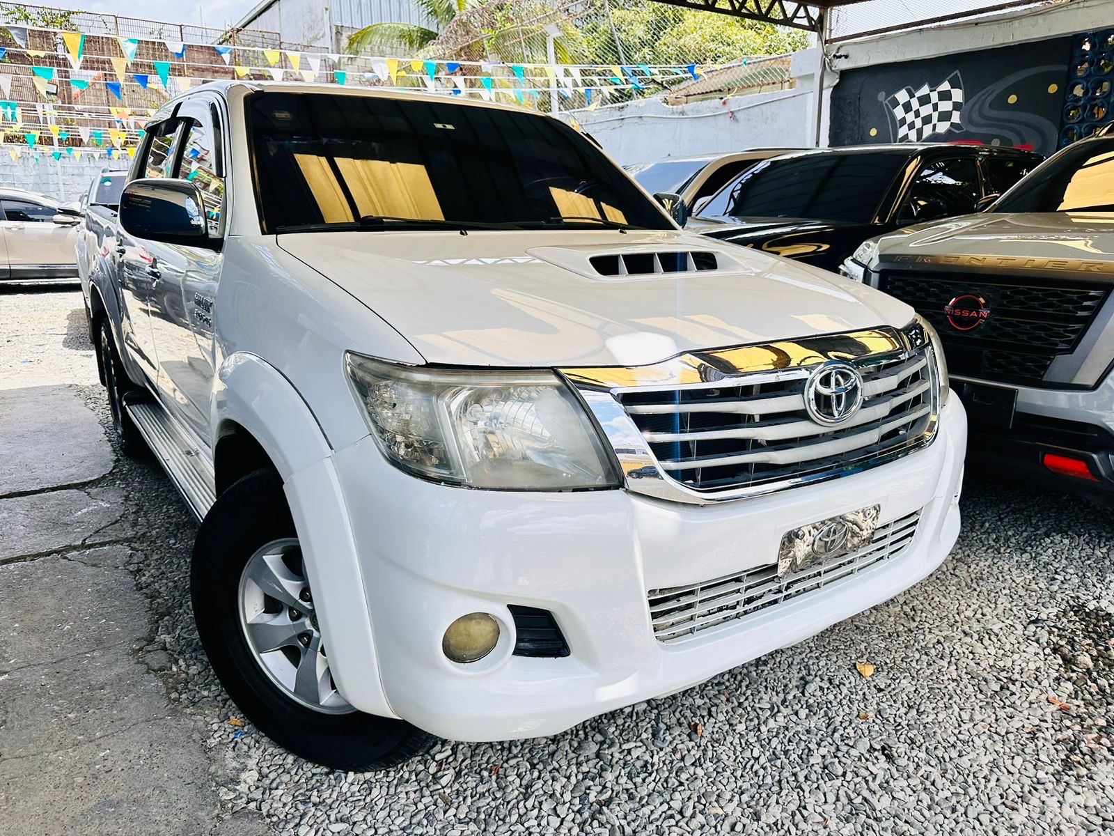 jeepetas y camionetas - toyota hilux SRV 2011 1