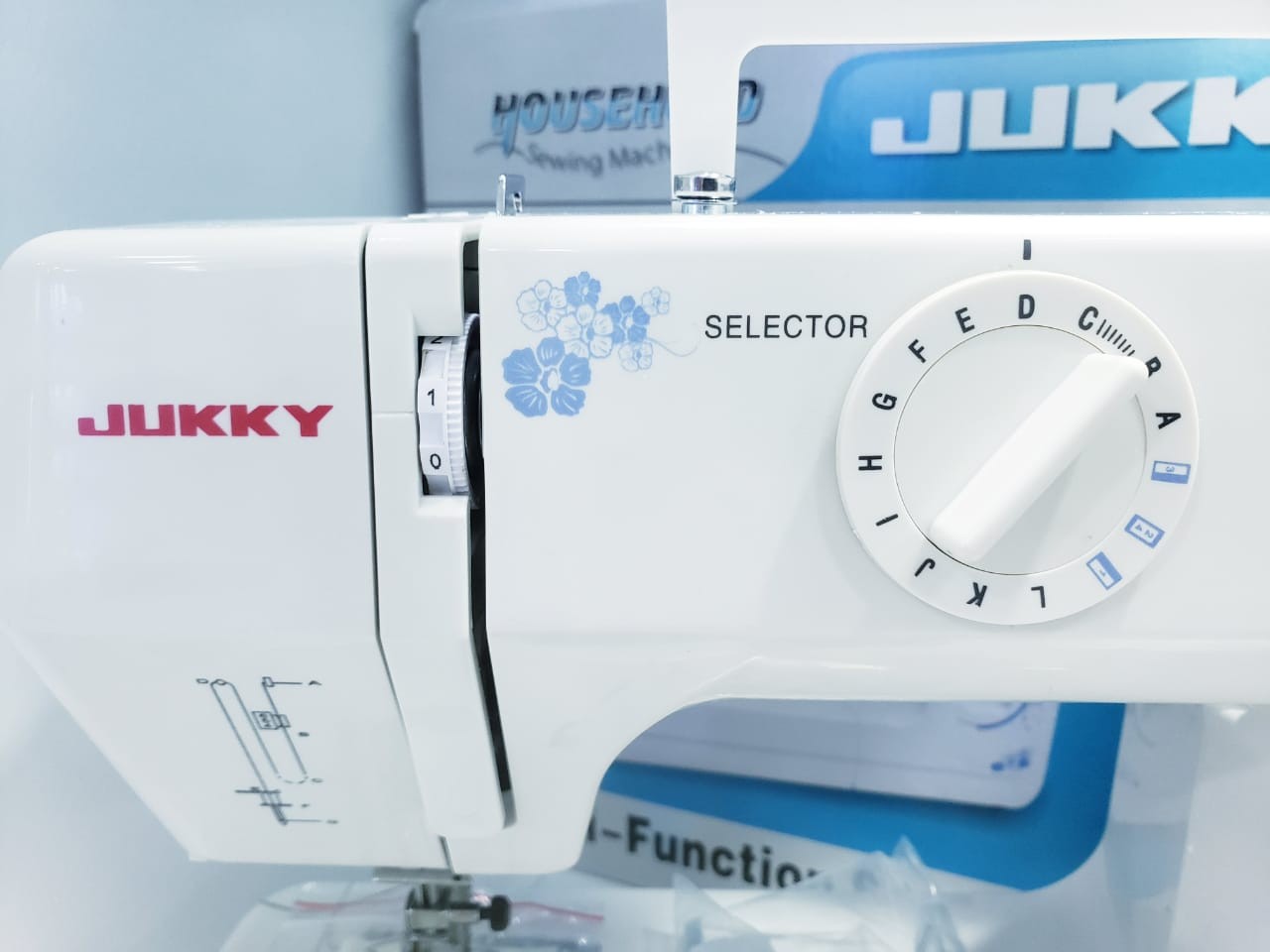 equipos profesionales - Maquina de coser Electrica multifuncional profesional JUKKY FH6224 8