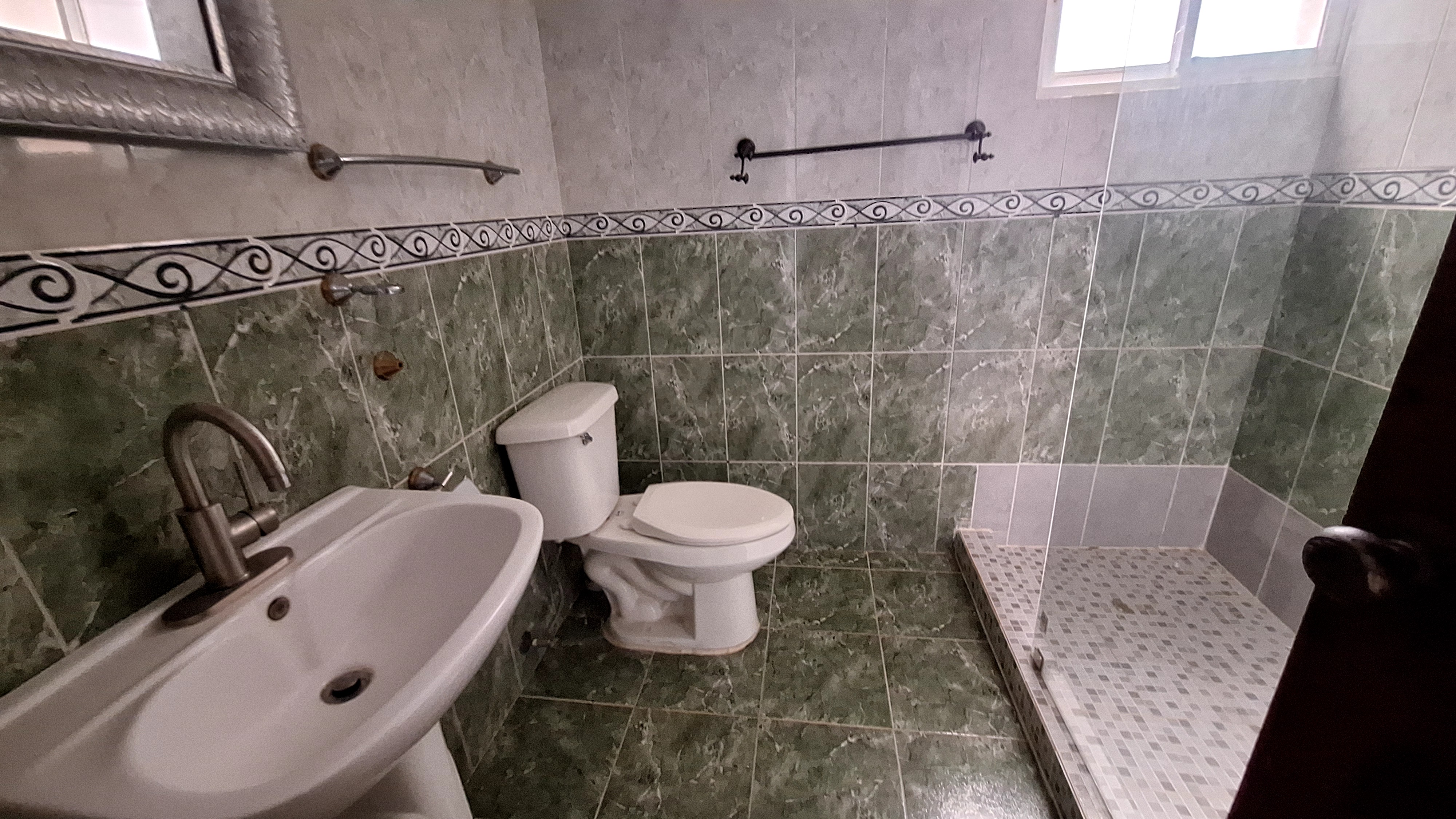 apartamentos - VENDO CENTRICO SEMIREMODELADO 3