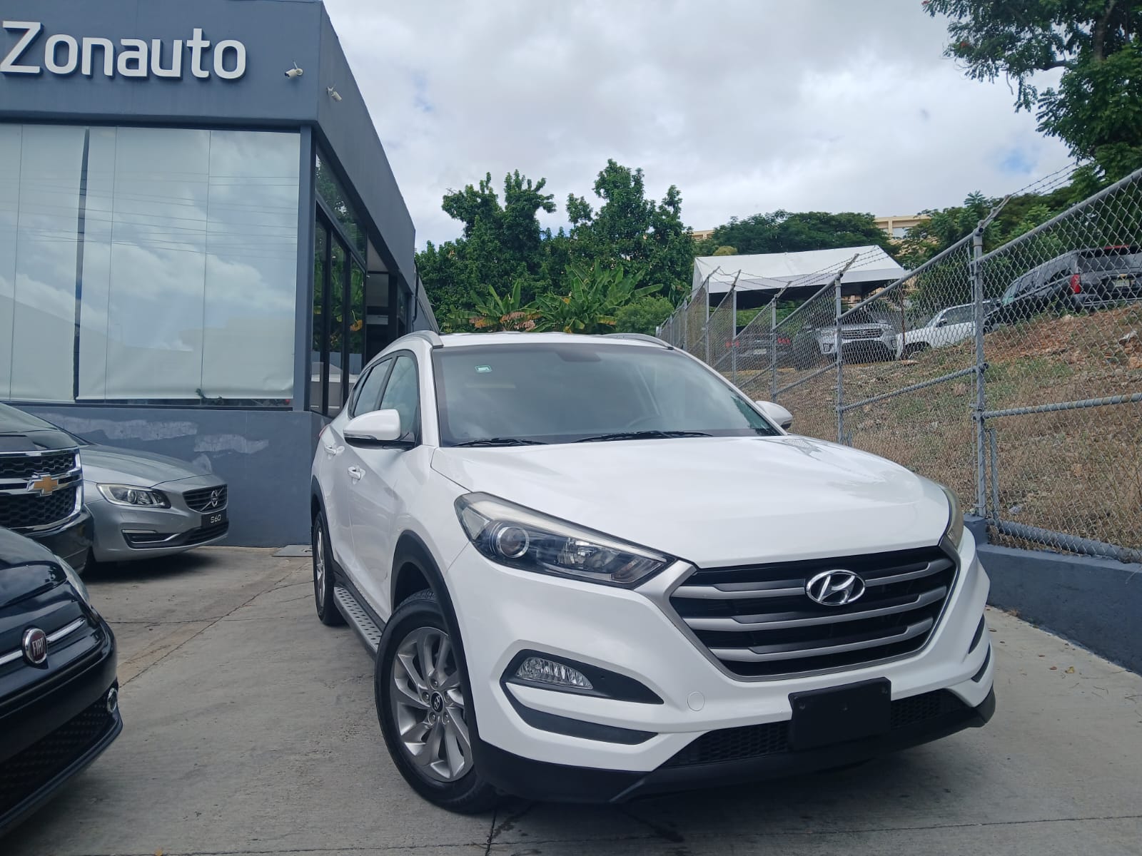 jeepetas y camionetas - Hyundai Tucson 2018 impecable 