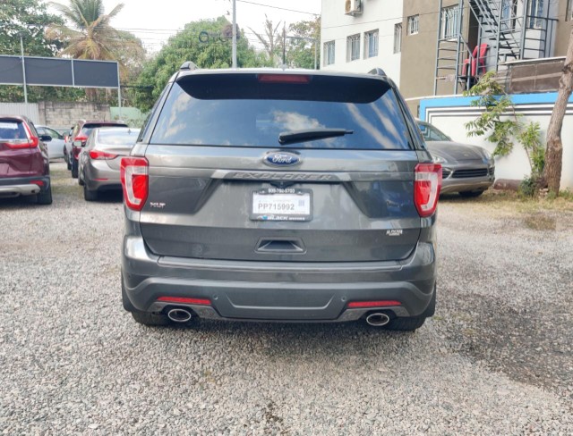 jeepetas y camionetas - Ford Explorer xlt 2018 8