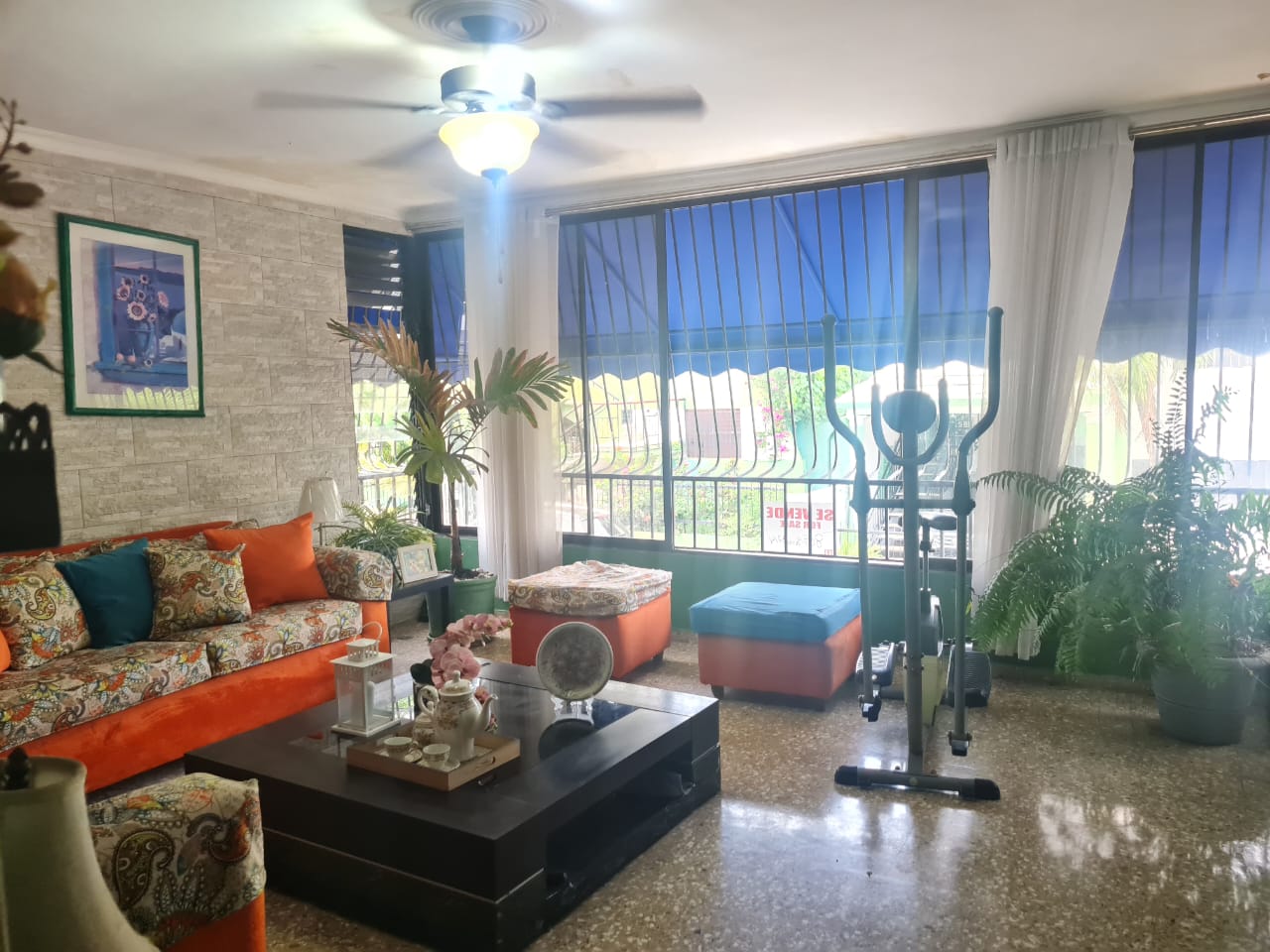 casas - Residencial Santo Domingo.  Casa grande con patio 