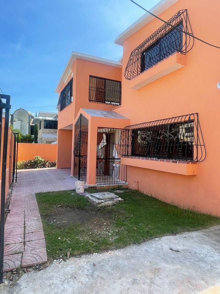 casas - Alquilo casa en Antares, Santo Domingo Este