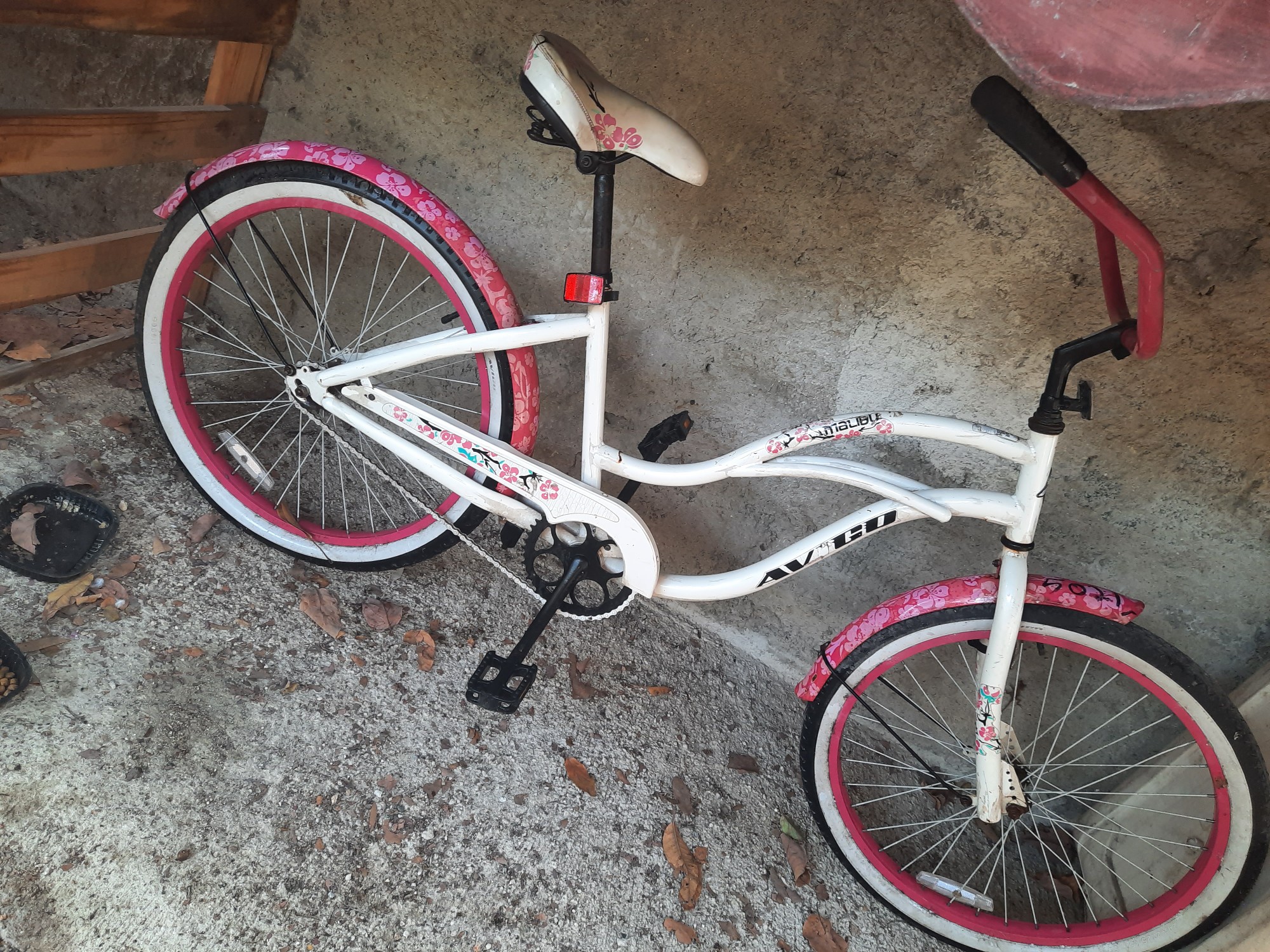 bicicletas y accesorios - Venta de hermosa visicleta rosada, 10,000 pesos , para persona mayor de edad