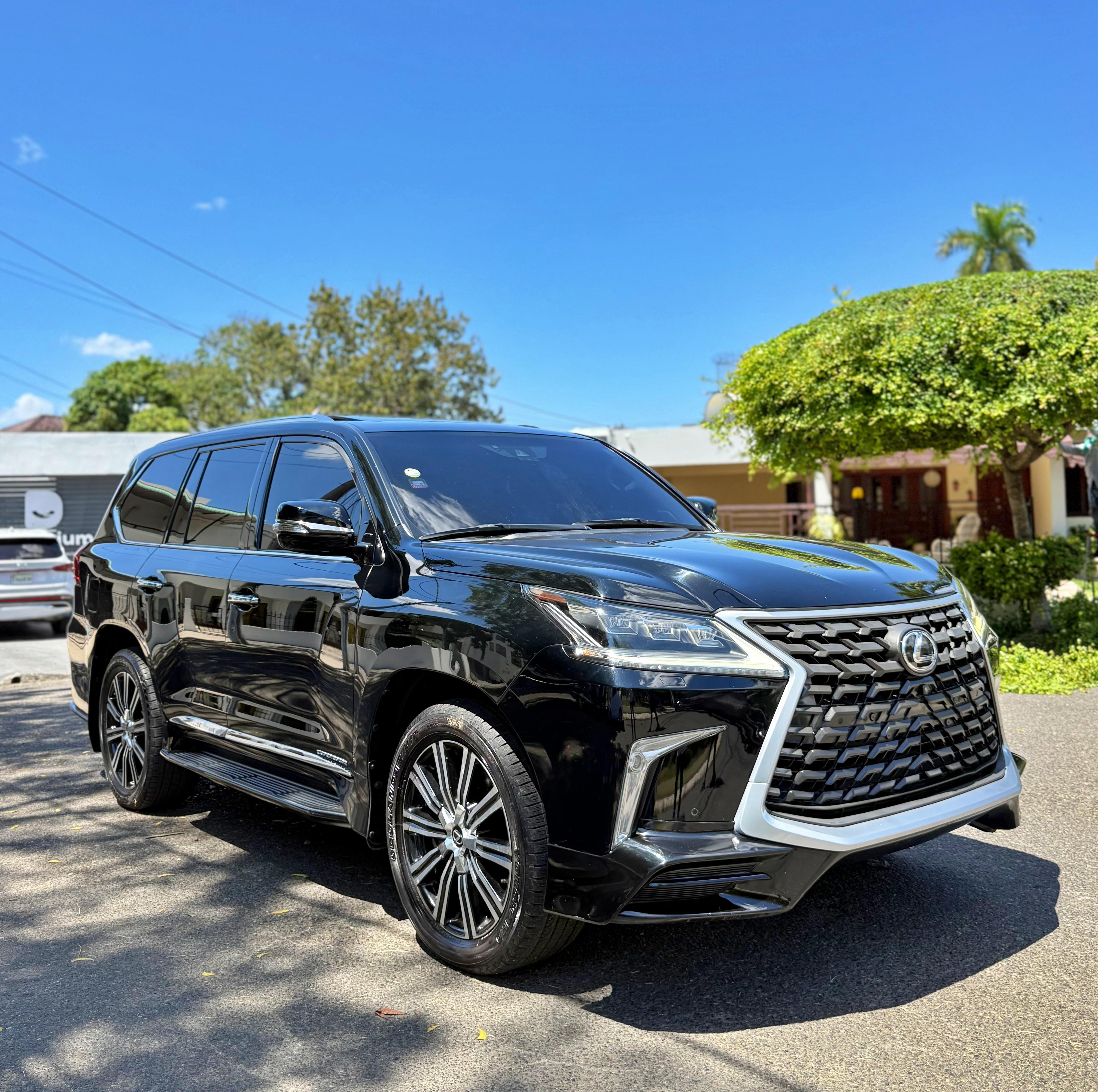 jeepetas y camionetas - lexus LX 570 2017 