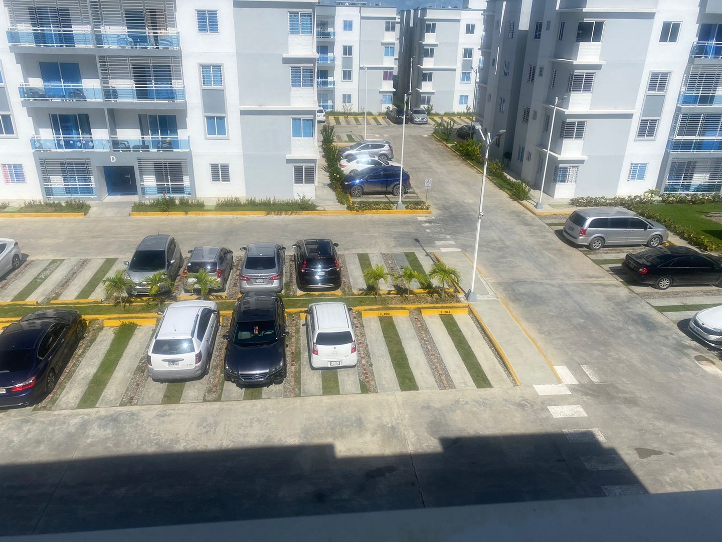 apartamentos - TENEMOS UN APTO DE  VENTA PARA TI, ENLAS CAYENAS 
AUTOPISTA SAN ISIDRO