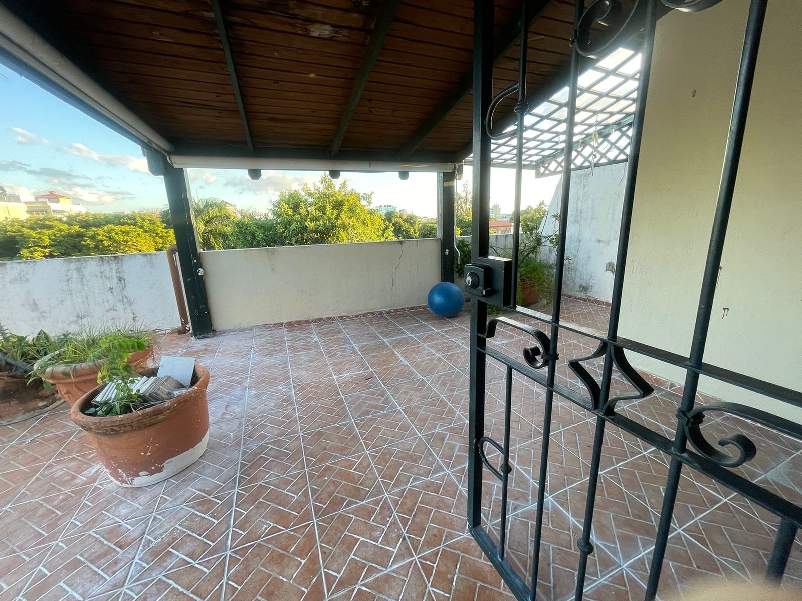 apartamentos - Alquiló Gazcue tipo Ph tres hab terraza privada 