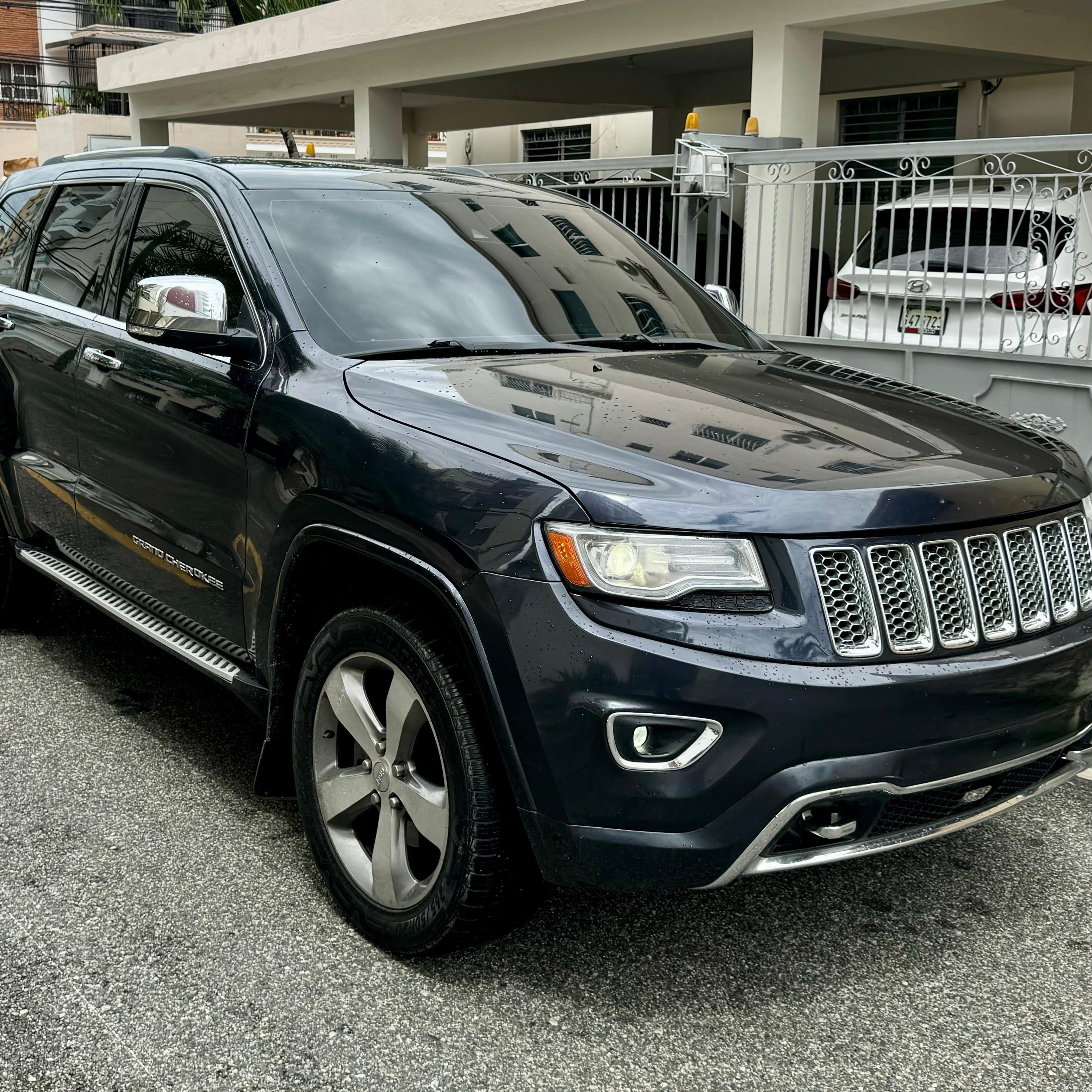 jeepetas y camionetas - Jeep Grand Cherokee 2014 OVERLAND 0