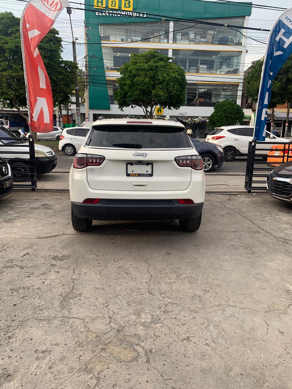 jeepetas y camionetas - 2019 Jeep Compass Latitude  7