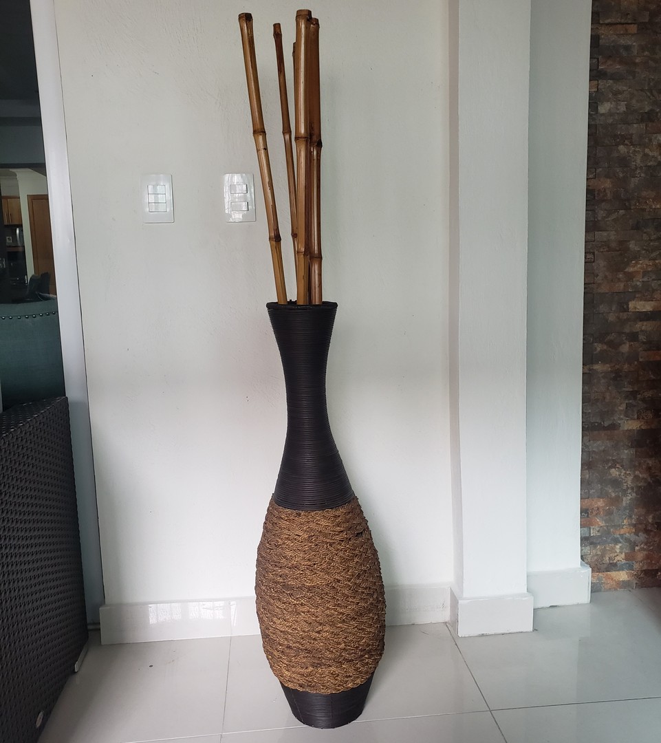 decoración y accesorios - Jarrón Alto De Ratán Tejido Para Suelo con Bamboo