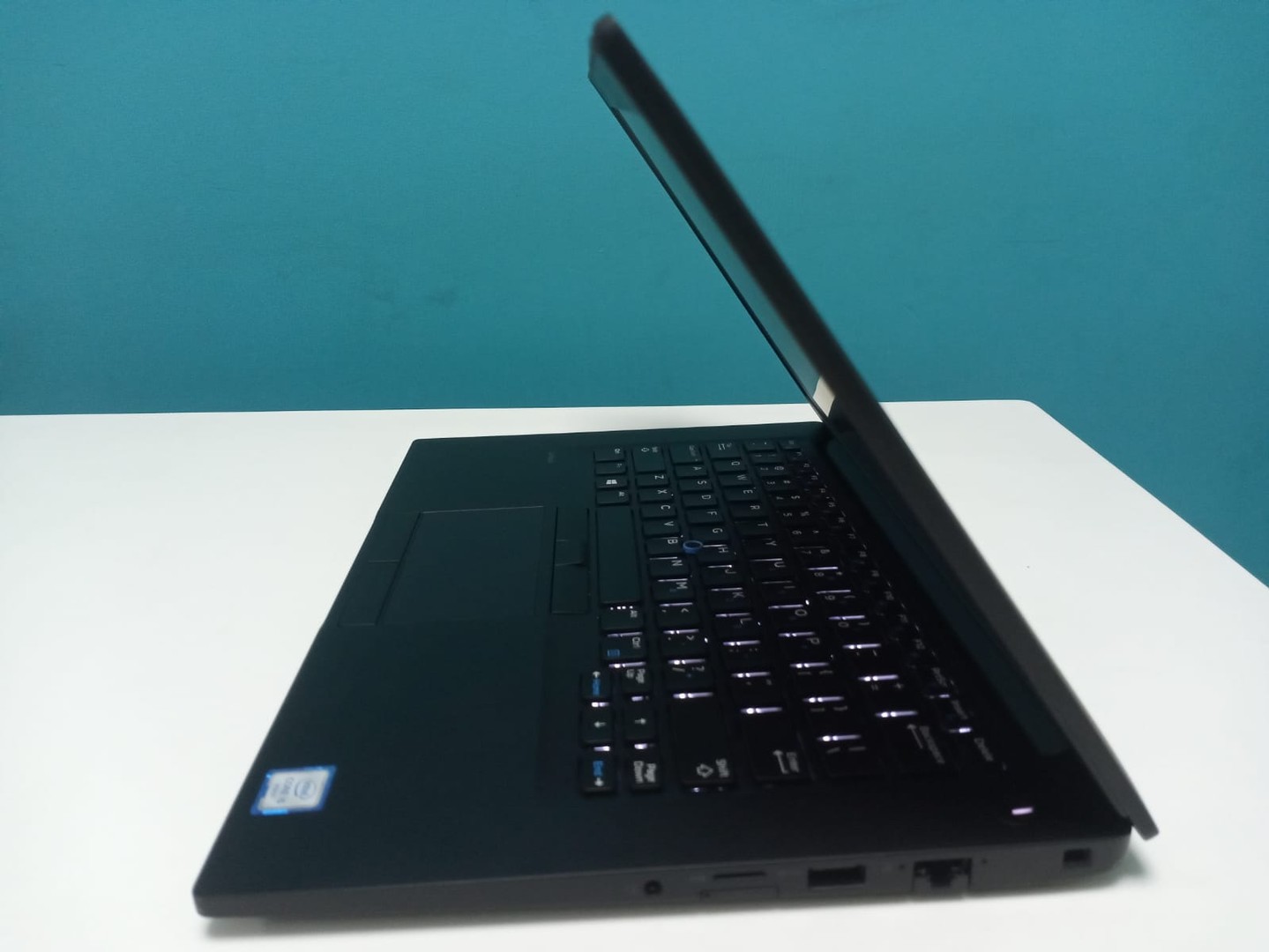 computadoras y laptops - Laptop, Dell Latitude 7480 / 6th Gen, Intel Core i5 / 8GB DDR4 / 500GB HDD
 3