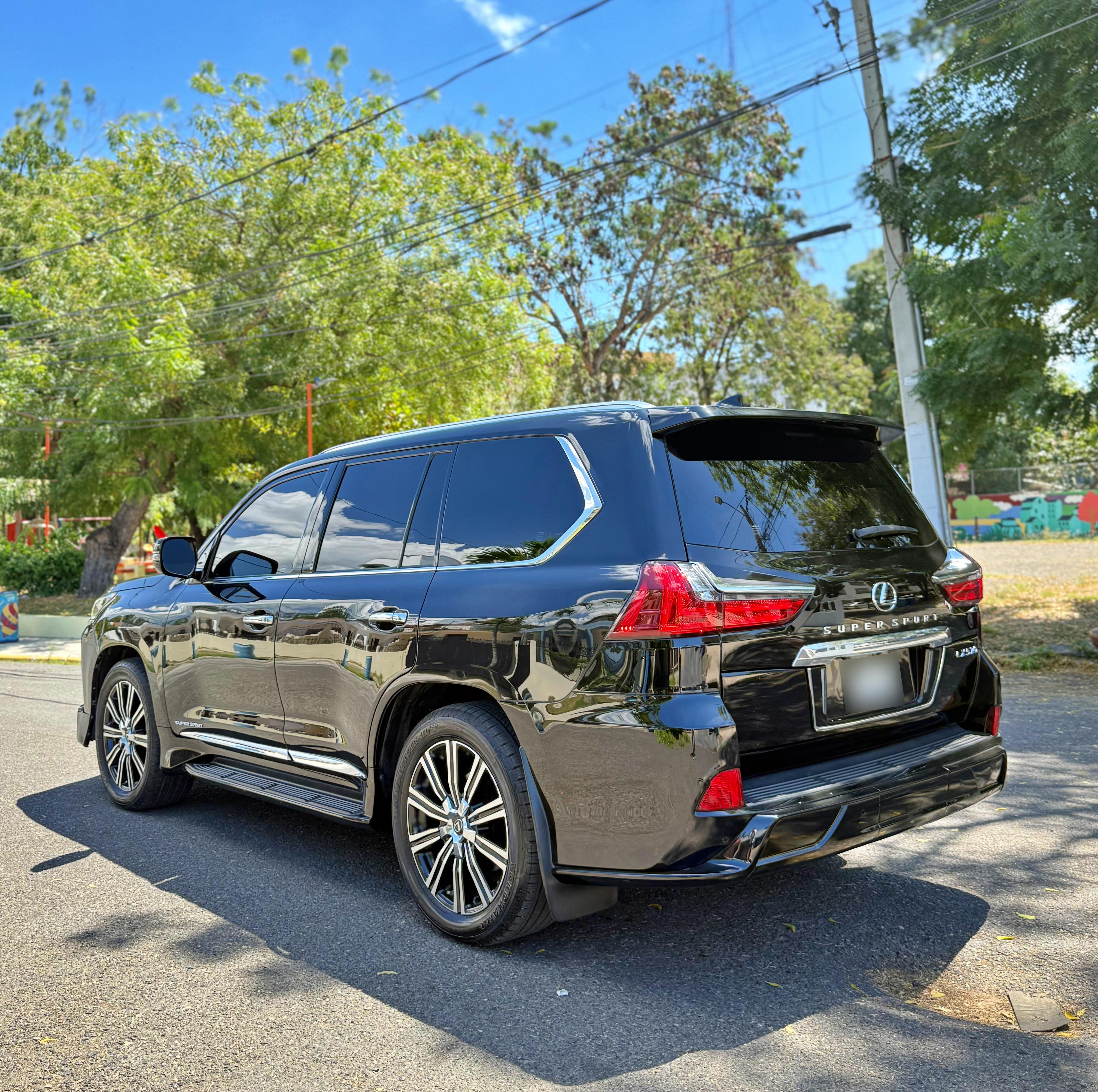 jeepetas y camionetas - lexus LX 570 2017  1