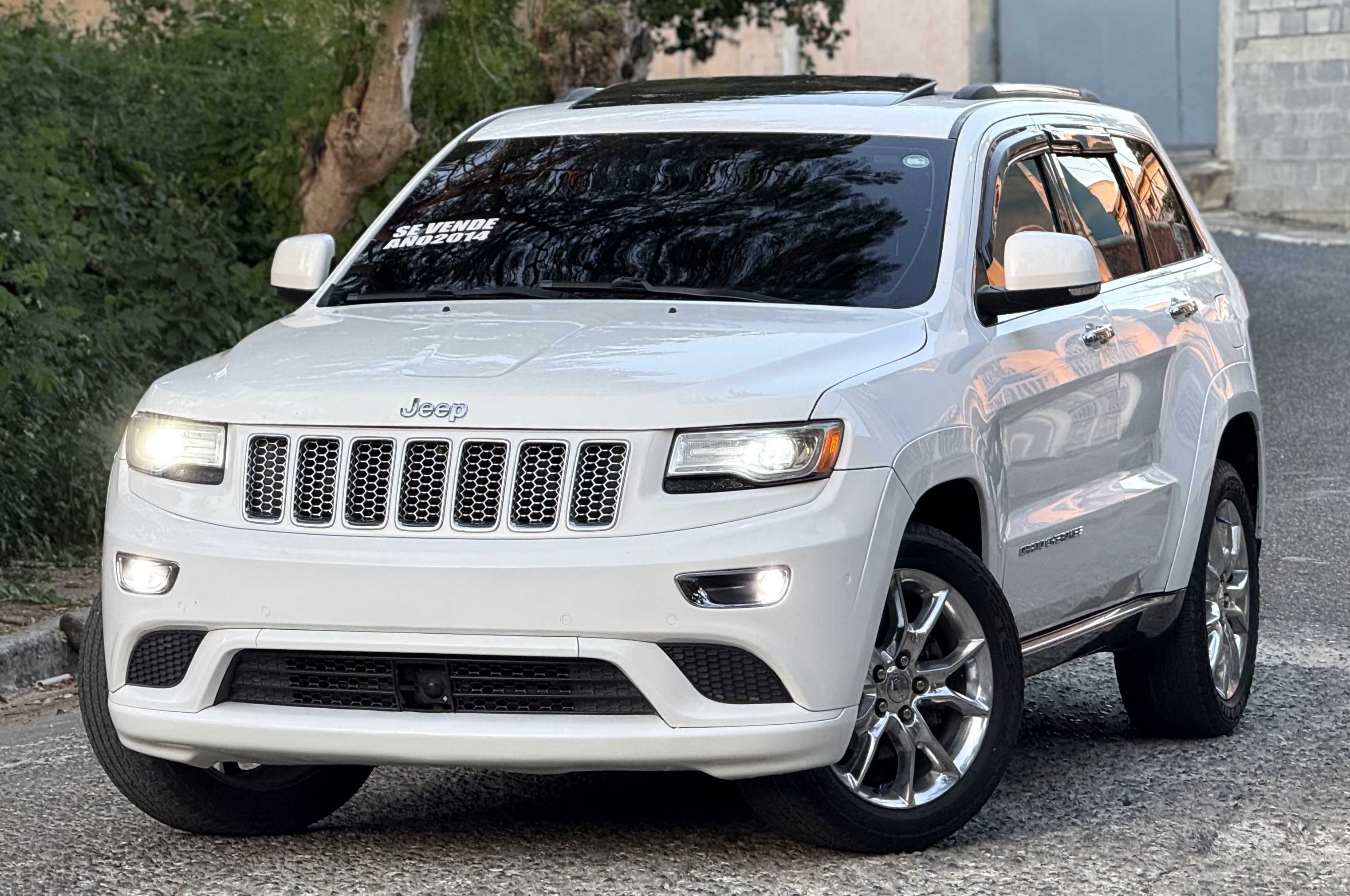 jeepetas y camionetas - Jeep Grand Cherokee Limited 2014 4x4 $949,000