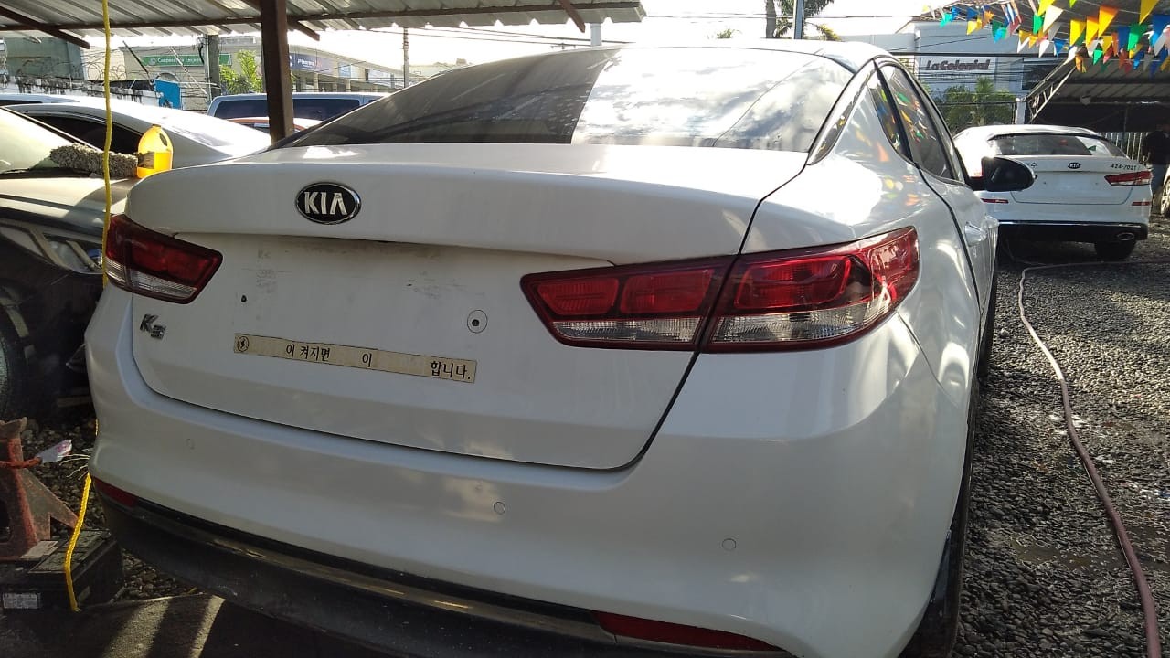 carros - KIA K5 2017 BLANCODESDE: RD$ 690,100.00 6