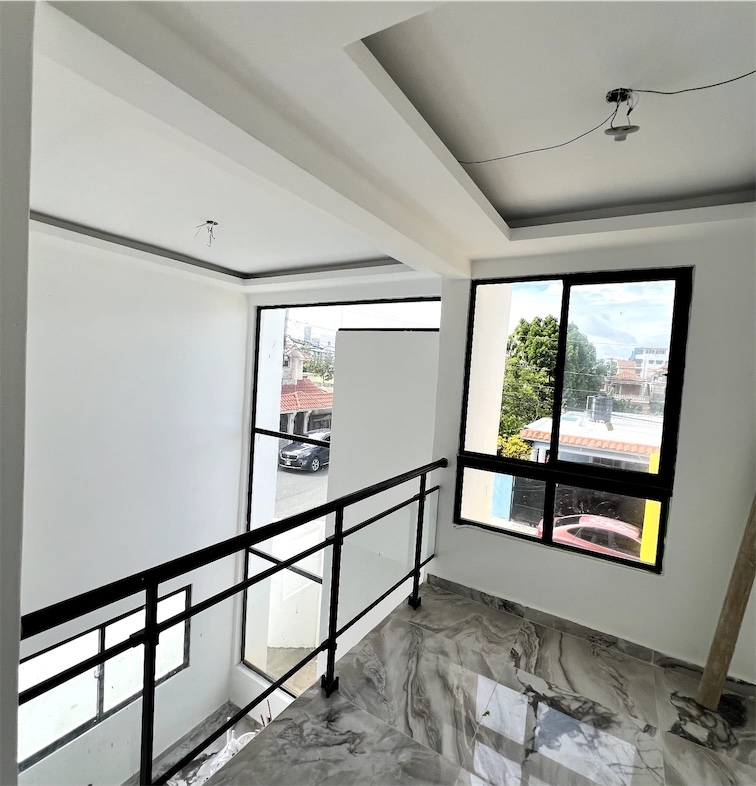 casas - Venta de lujosa casa en la autopista de san Isidro prado oriental Santo Domingo  9