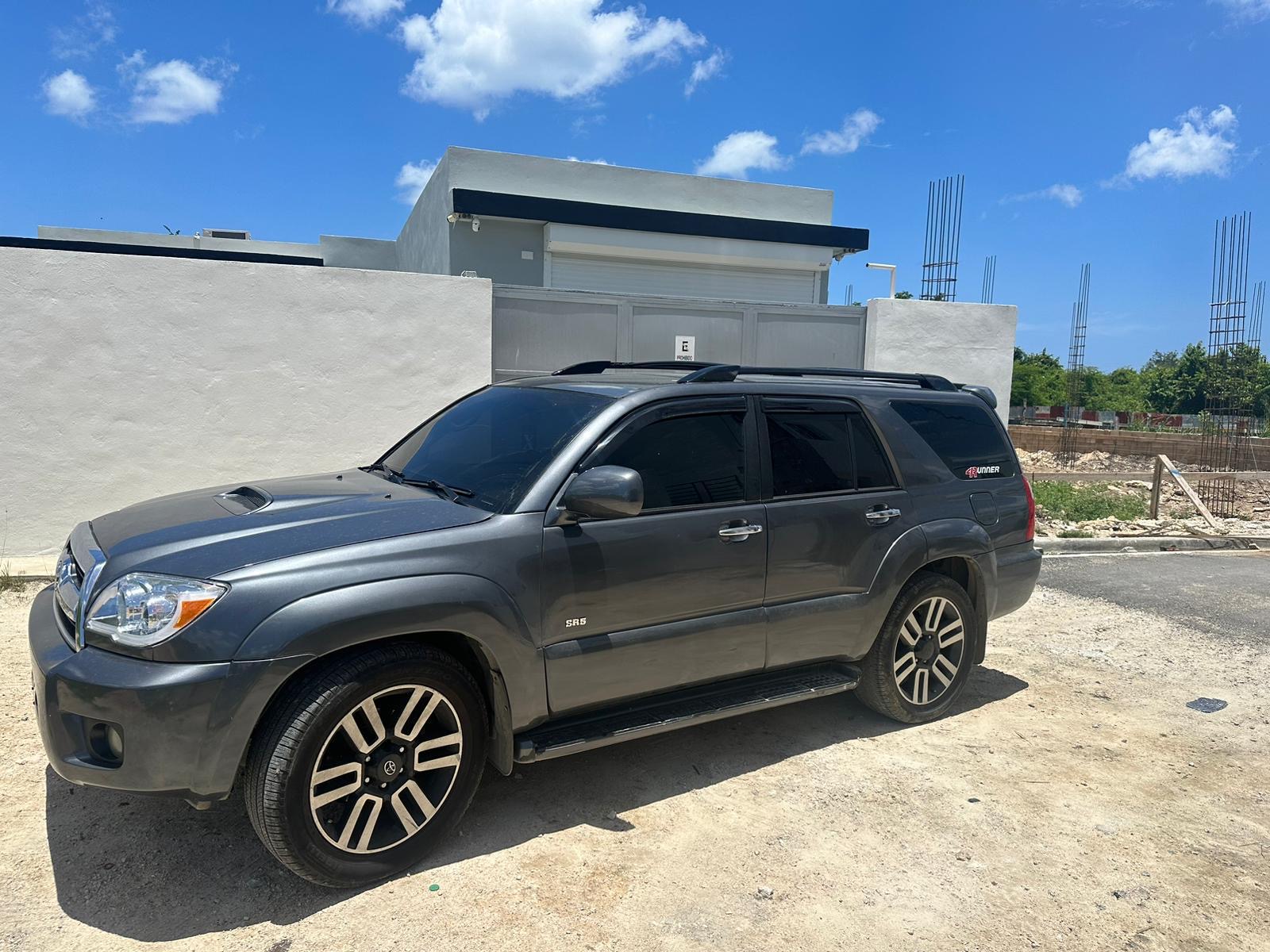 jeepetas y camionetas - 4 Runner 2007 5