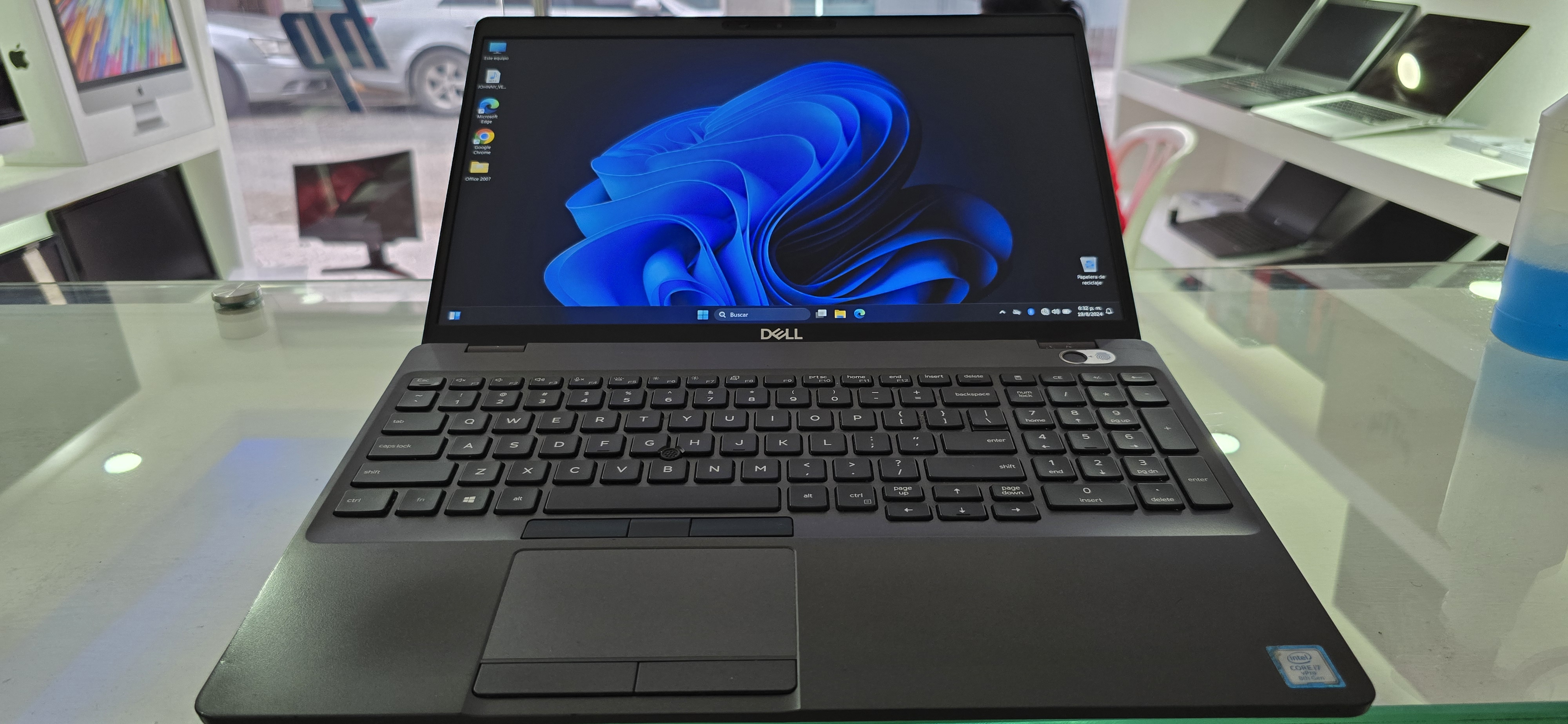 computadoras y laptops - Dell 5500 17 Pulg Core i7 8va Ram 16gb ddr4 Disco 1tb ssd Video 8gb 1