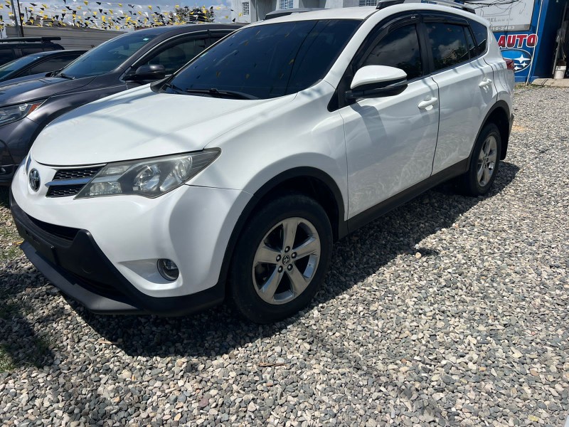 jeepetas y camionetas - Toyota rav4 2015 1