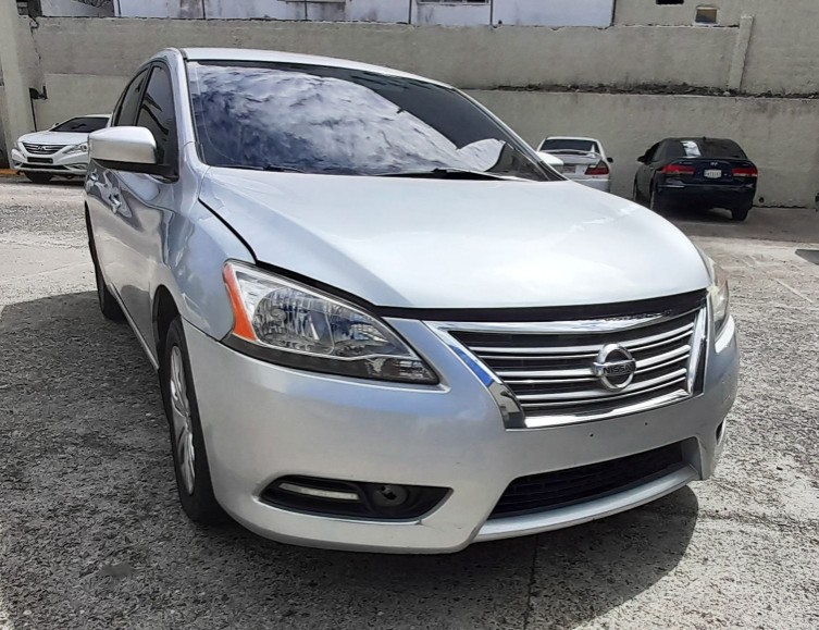 carros - Nissan sentra 2014