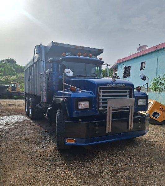 camiones y vehiculos pesados - MACK CARENIÑO 4