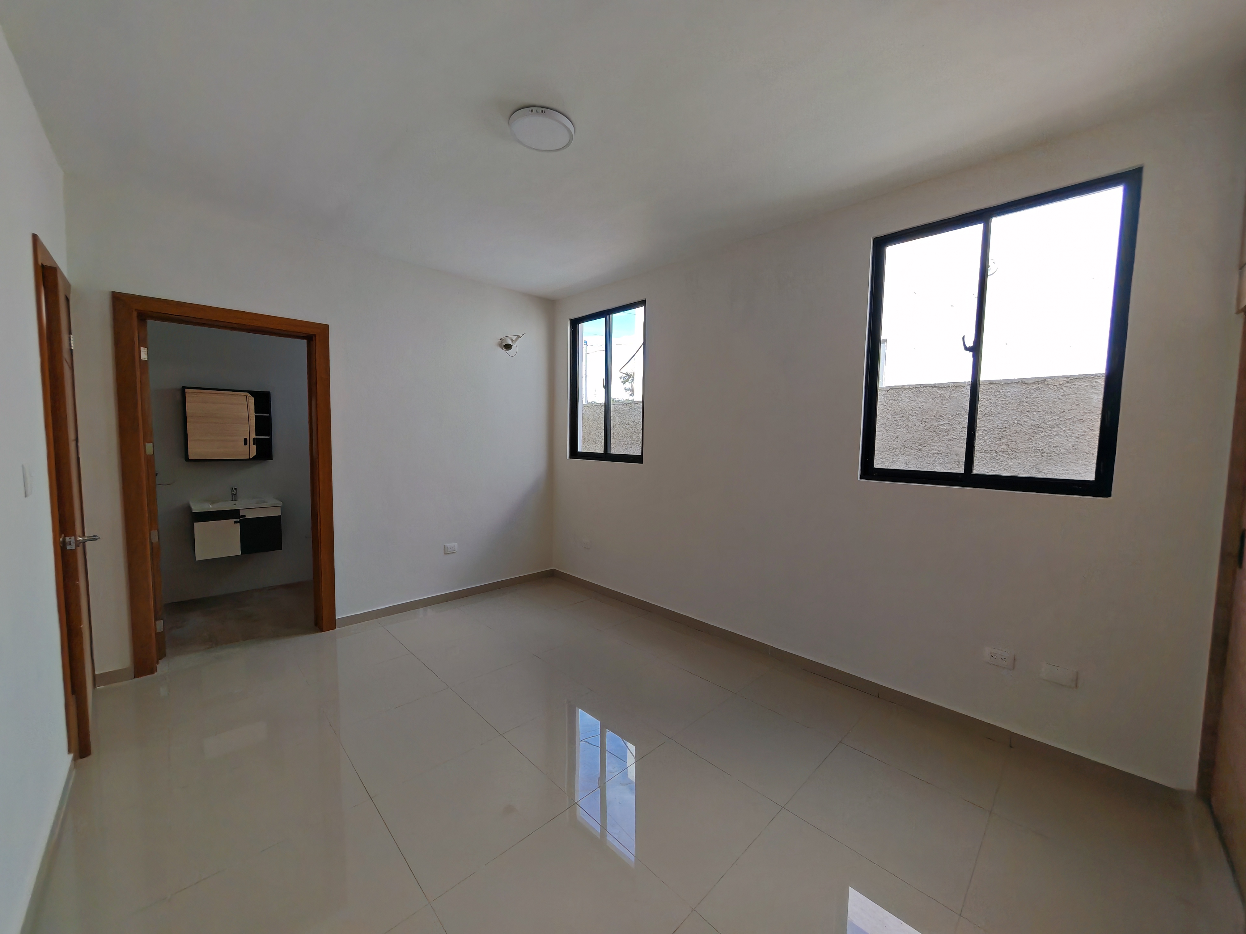 casas - Se Vende Nueva y Moderna Casa en Residencial 7