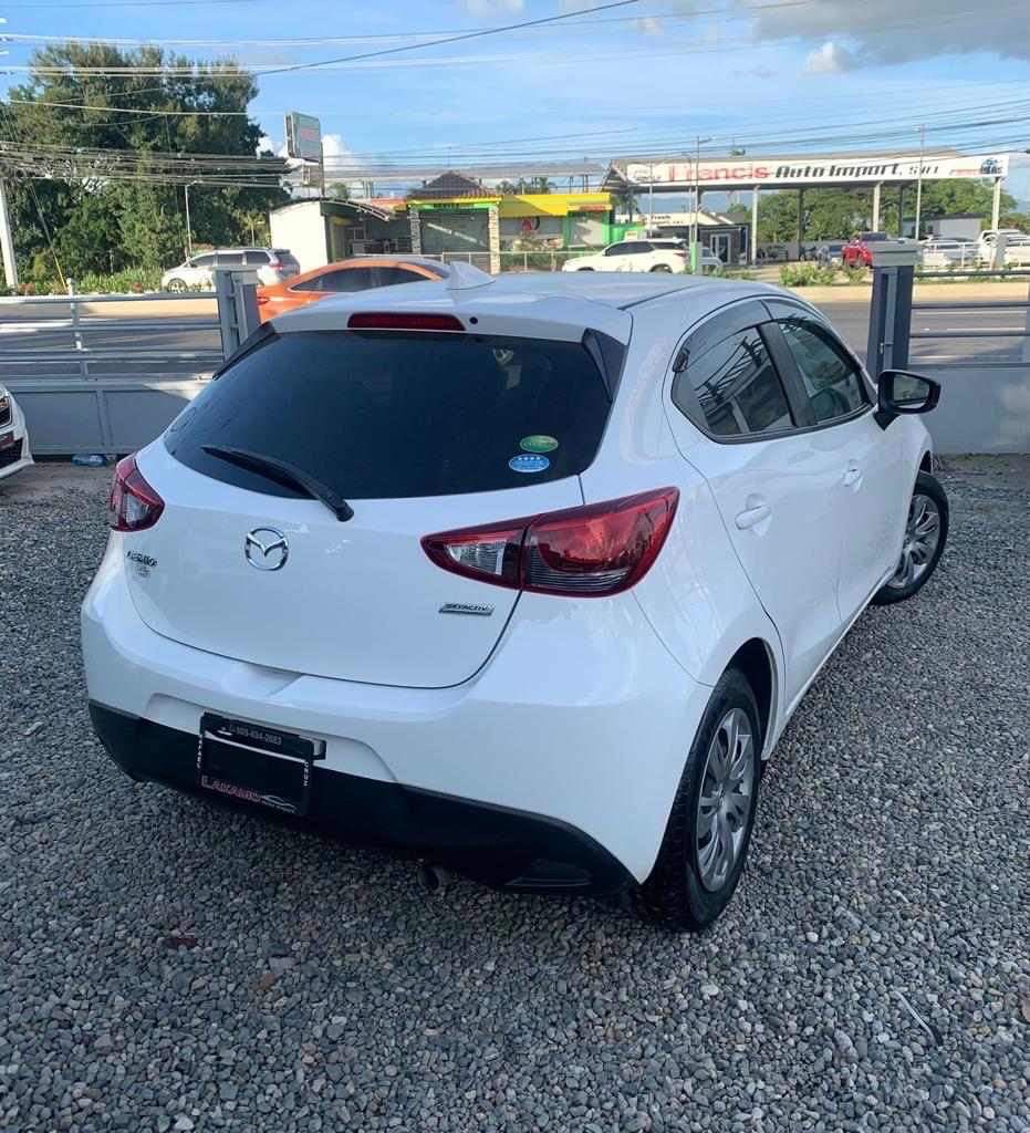 carros - Mazda Demio 2018 3