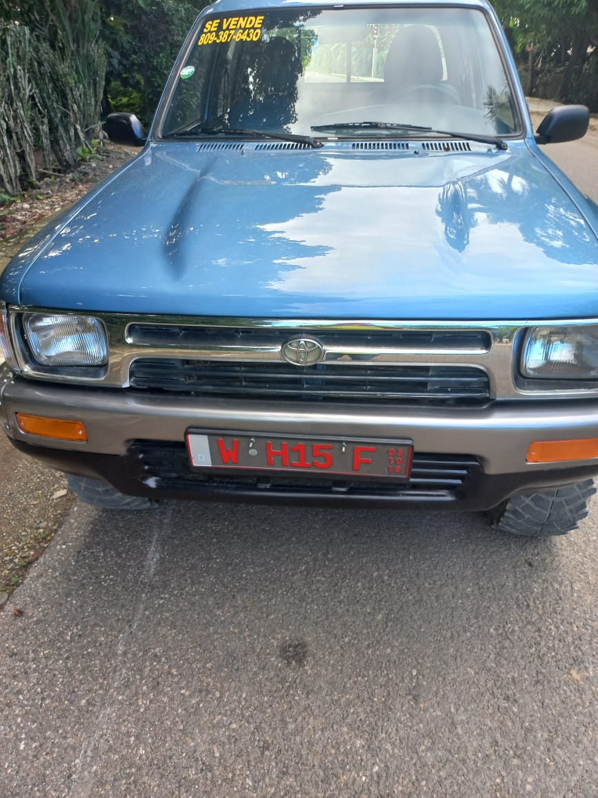 jeepetas y camionetas - Toyota hilux 1990 4