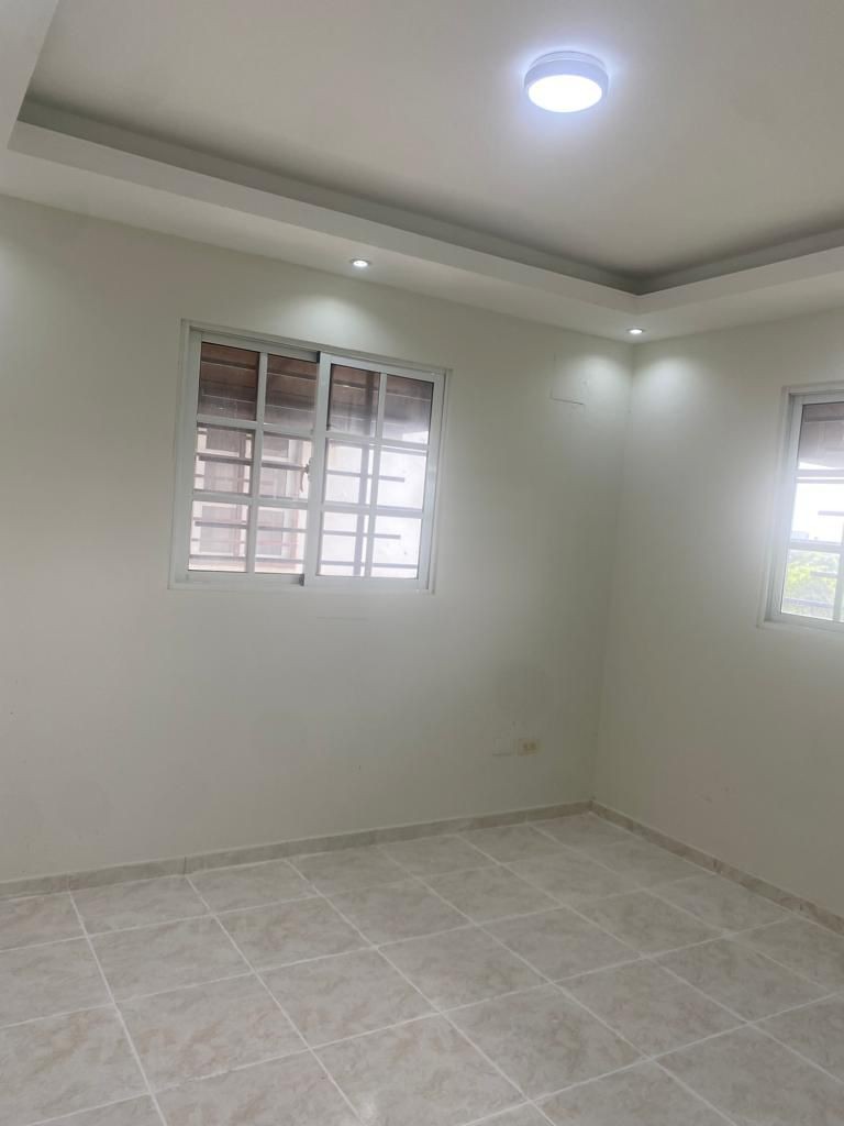 apartamentos - EN Venta Apartamento de 3 en Residencial Cerrado en Santo Domingo Este 6