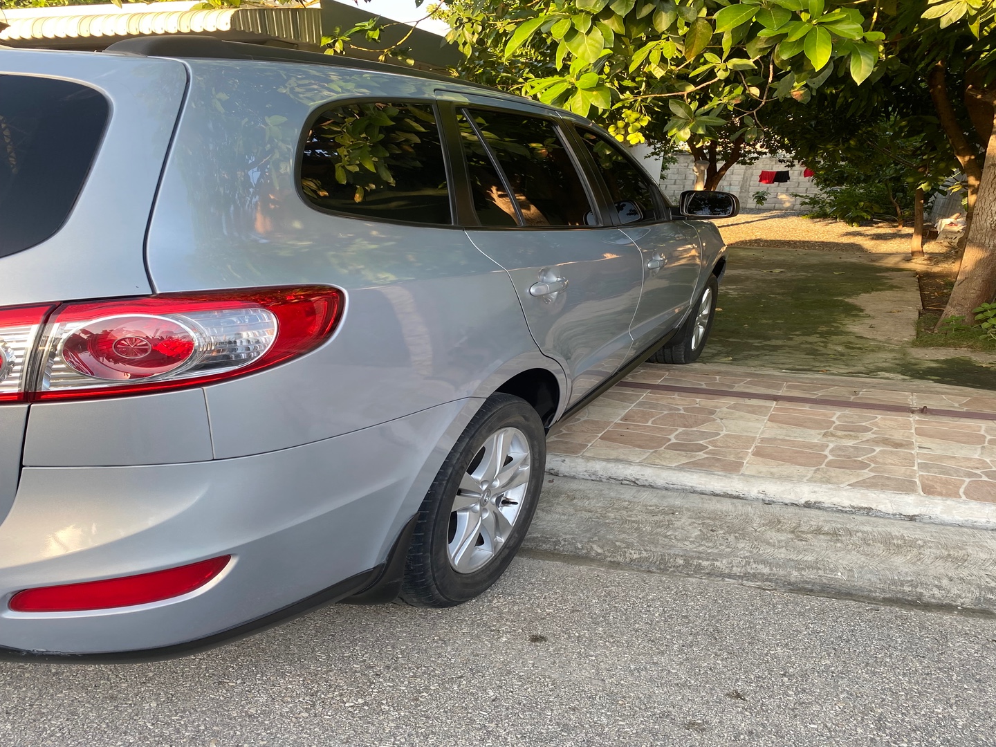 jeepetas y camionetas - Hyundai Santa Fe 2010 Americana 9