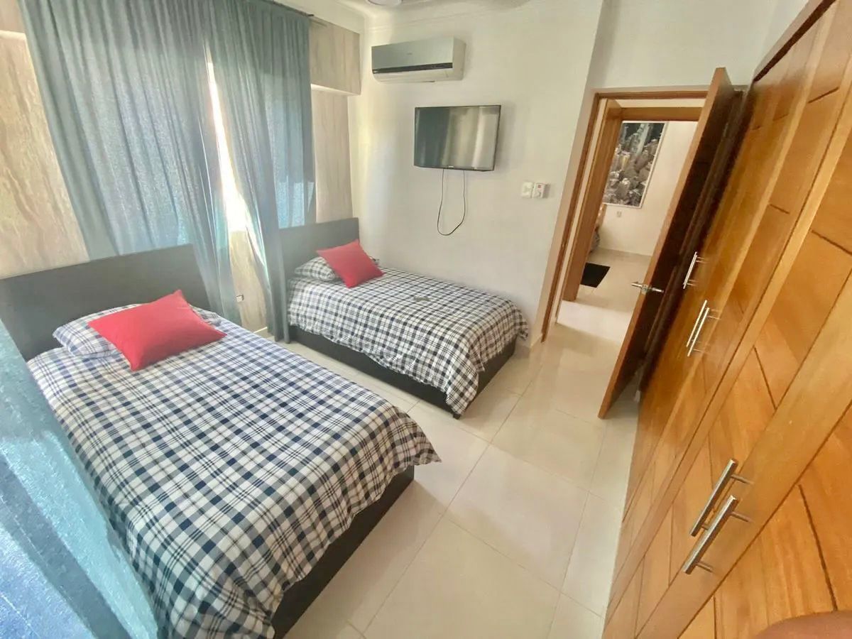 apartamentos - Apartamento en Alquiler
LOS RESTAURADORES
US$ 1,250.00 Amueblado 2