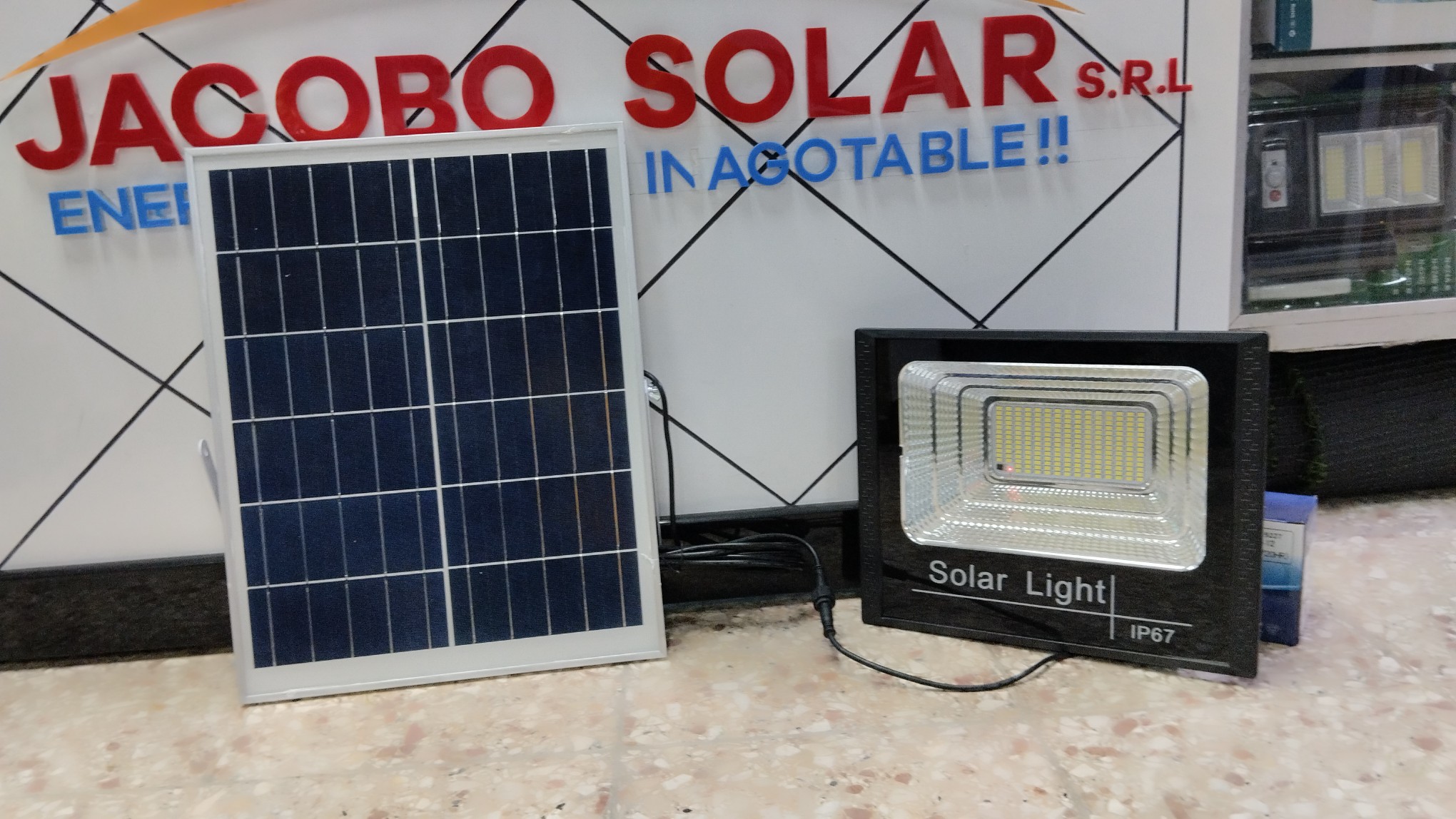 otros electronicos - No te quedes a ciegas y aprovecha esta gran oferta en reflectores solar