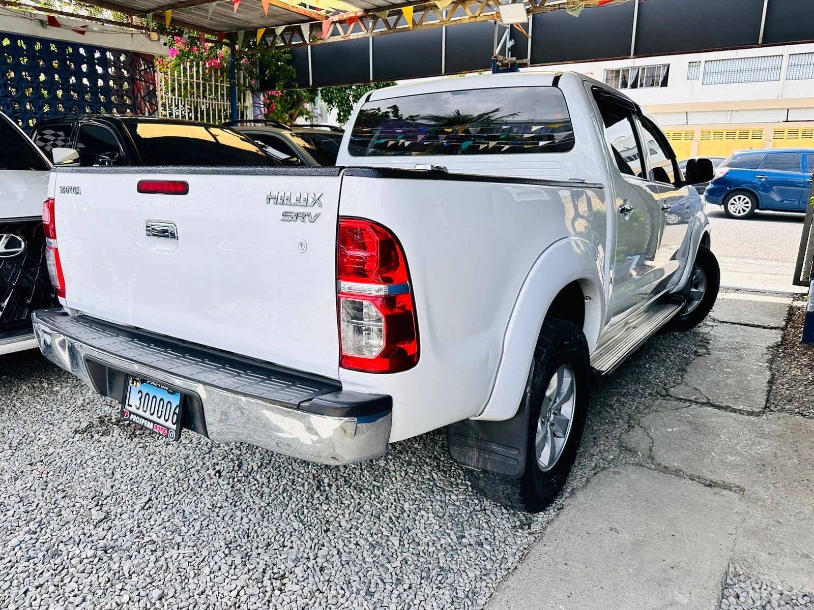 jeepetas y camionetas - toyota hilux SRV 2011 4