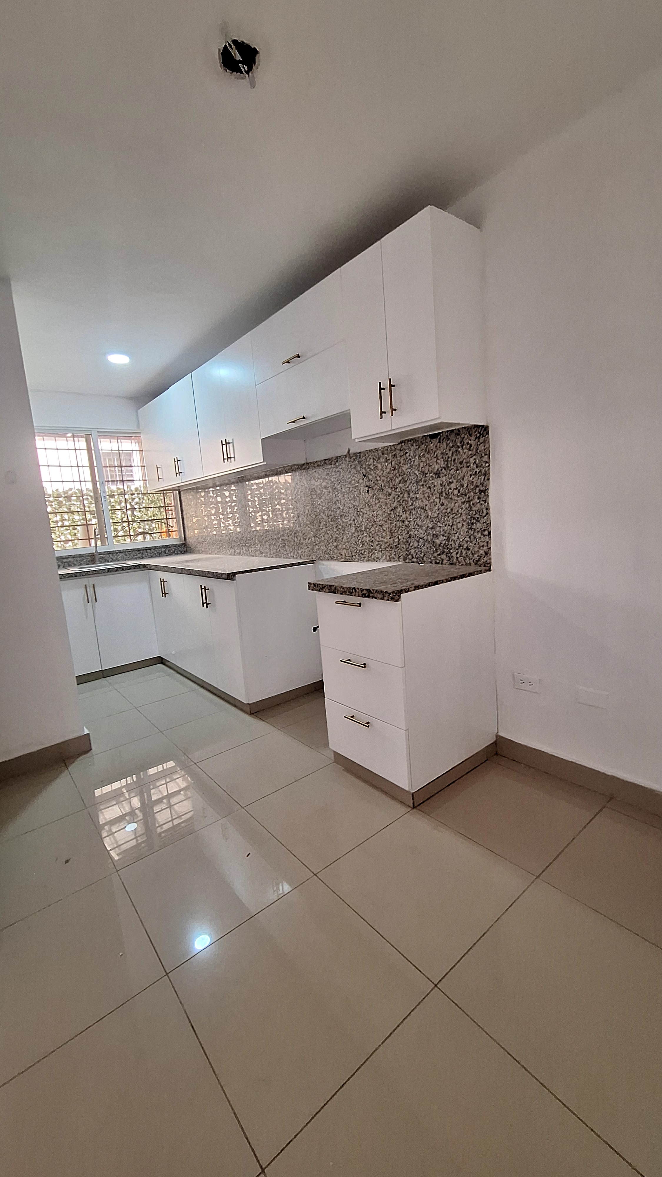 apartamentos - VENDO CENTRICO SEMIREMODELADO 6