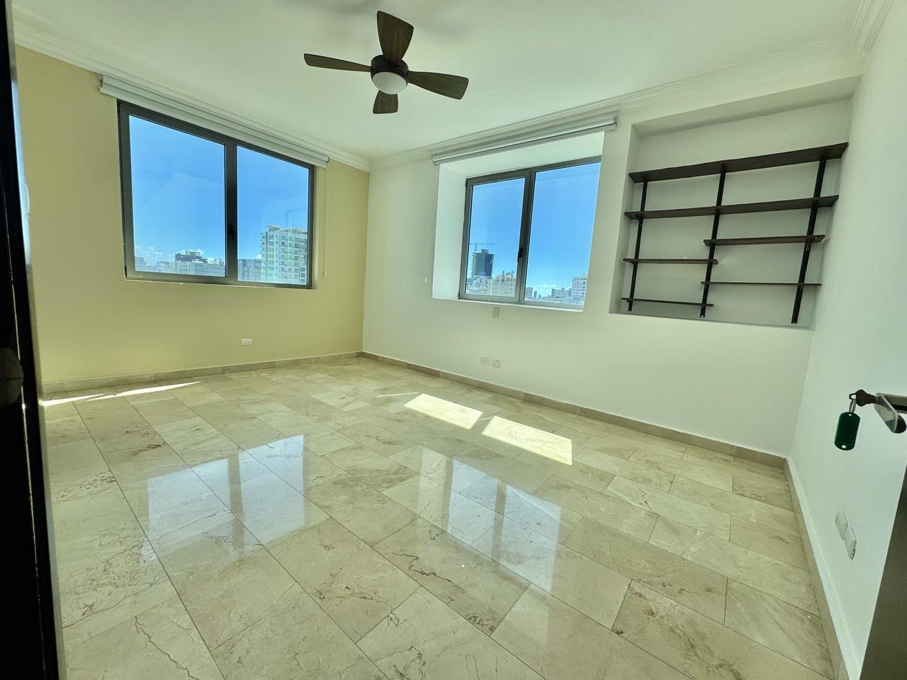 apartamentos - Apartamento en Venta SERRALLÉS USD 550,000.00 Mant 6